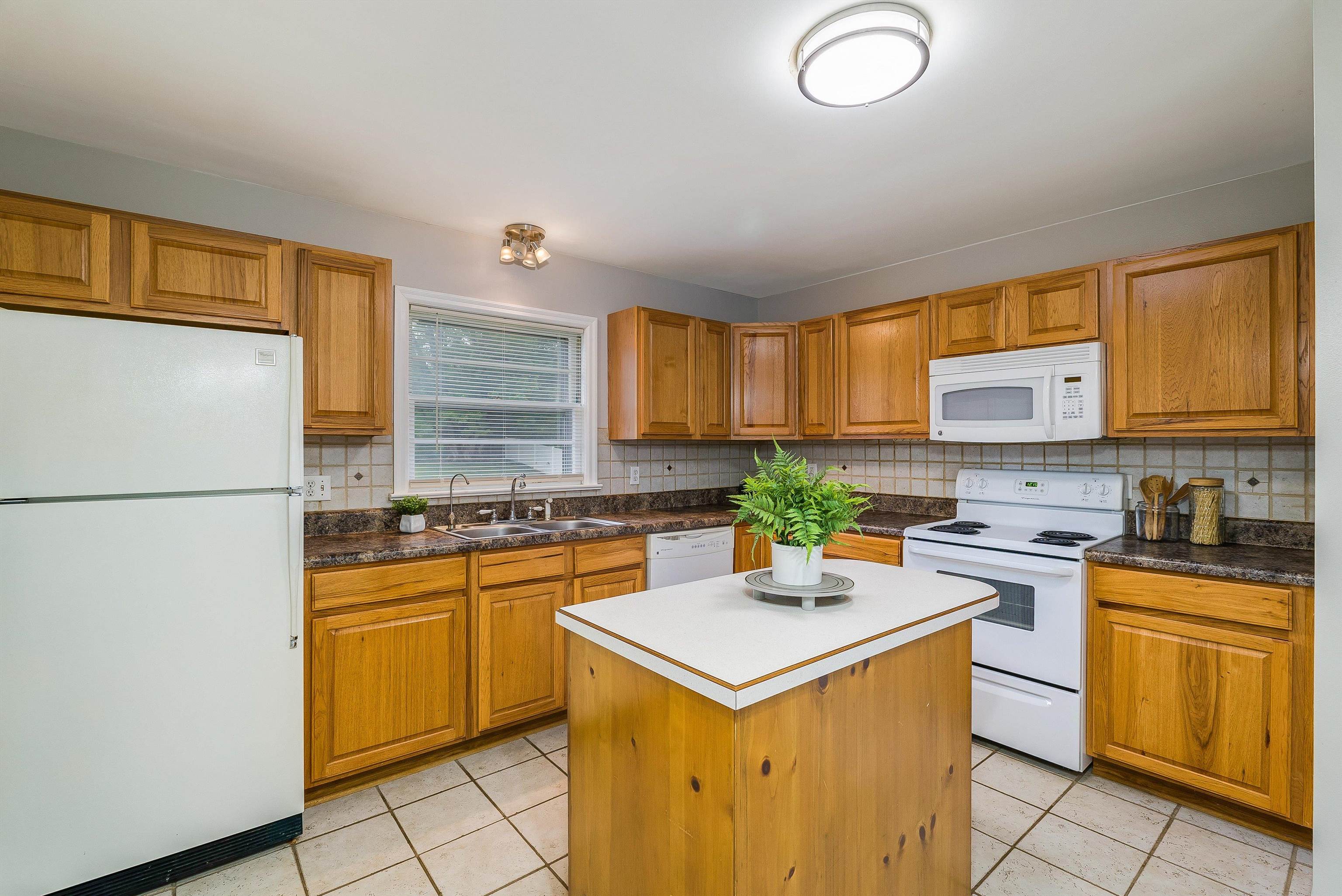 78 STUART AVE