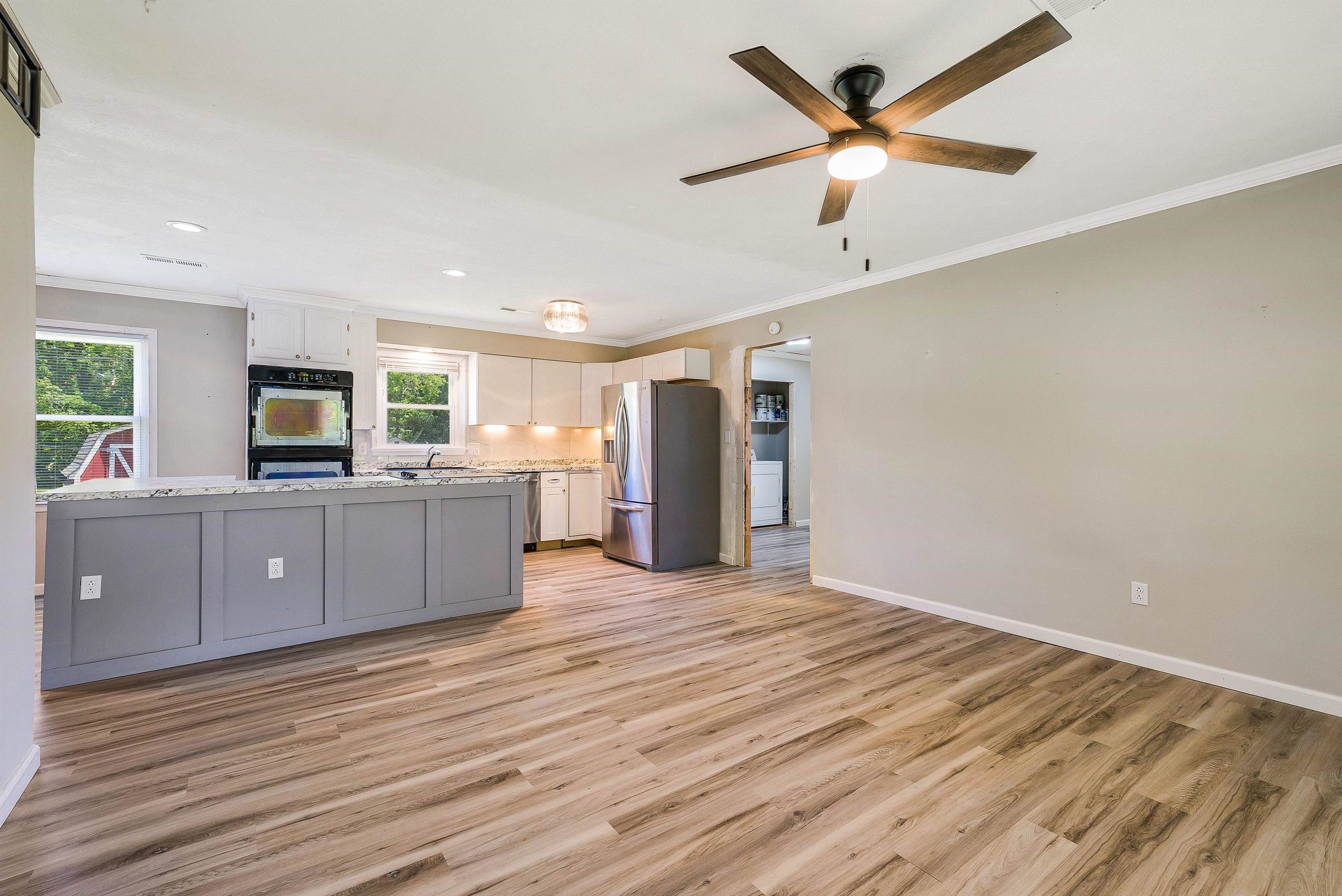 29 CRAWFORD DR