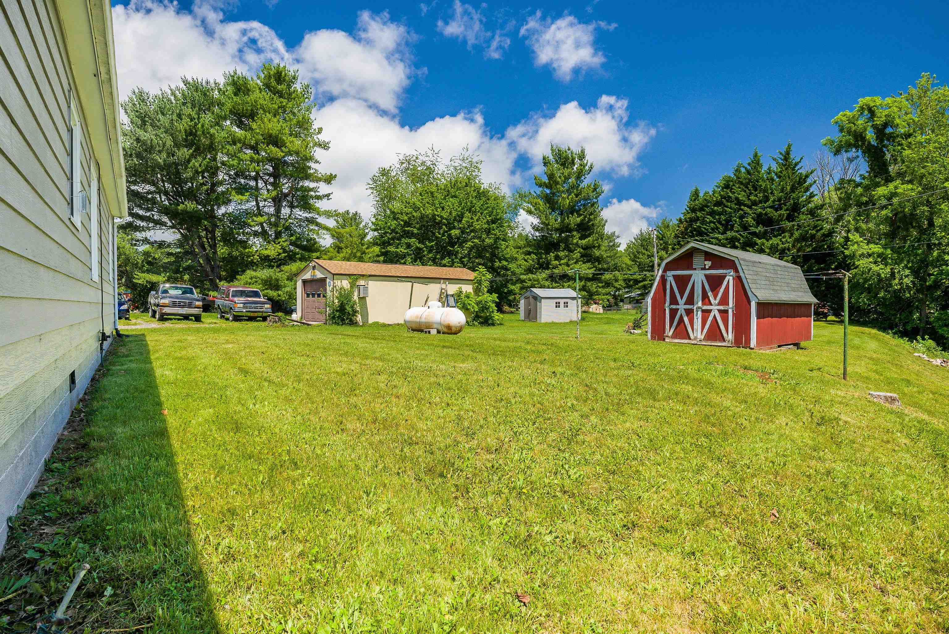 29 CRAWFORD DR