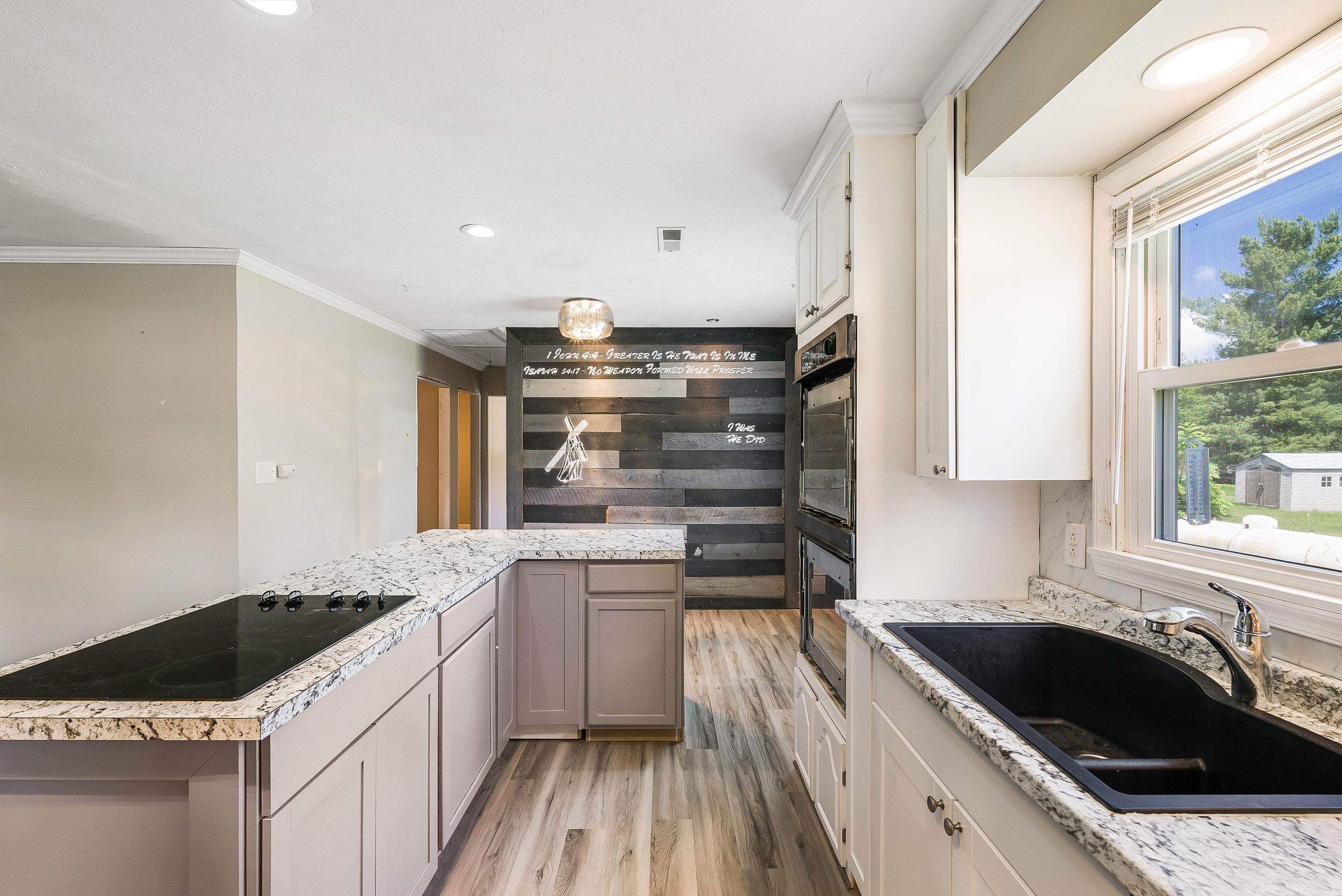 29 CRAWFORD DR