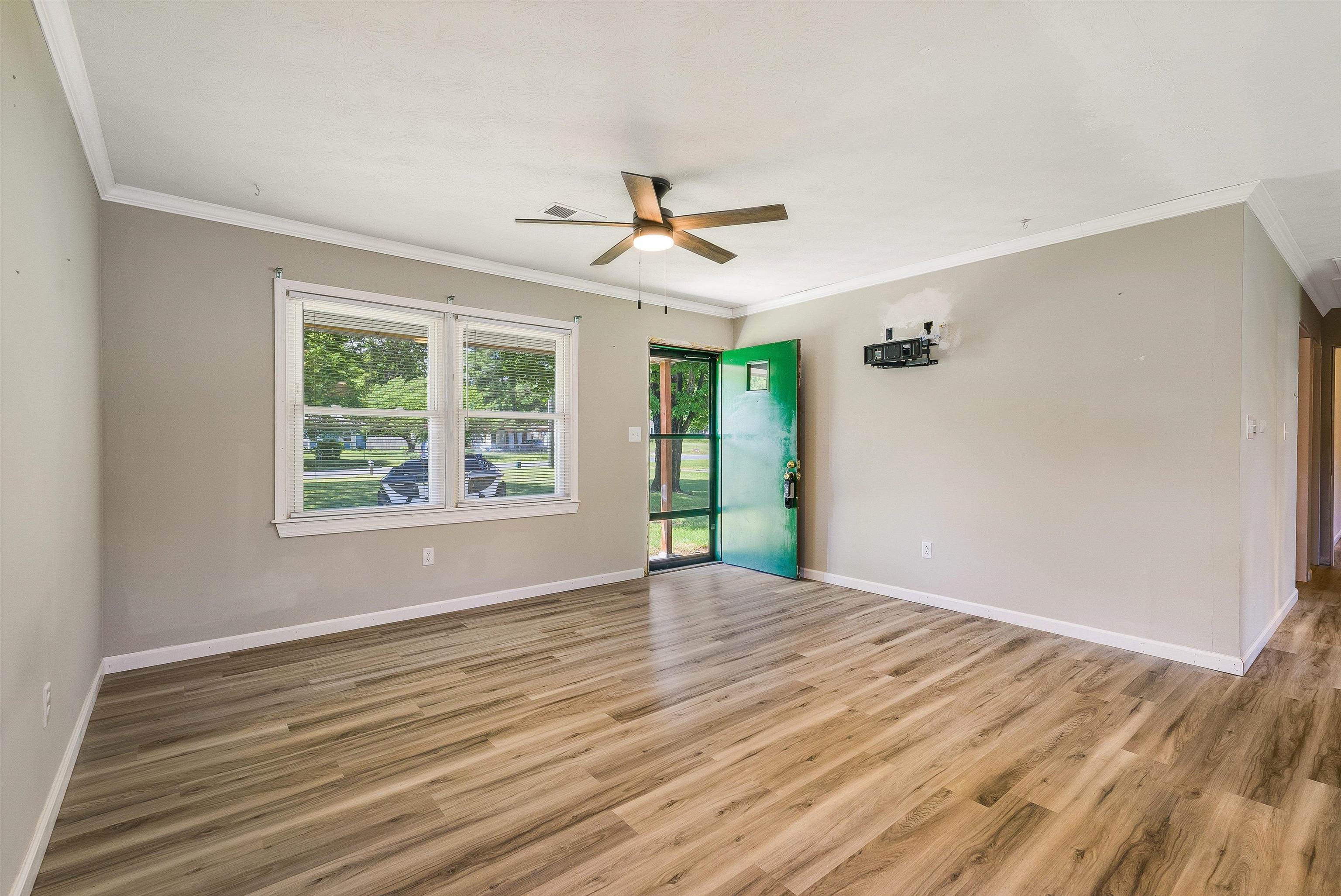 29 CRAWFORD DR
