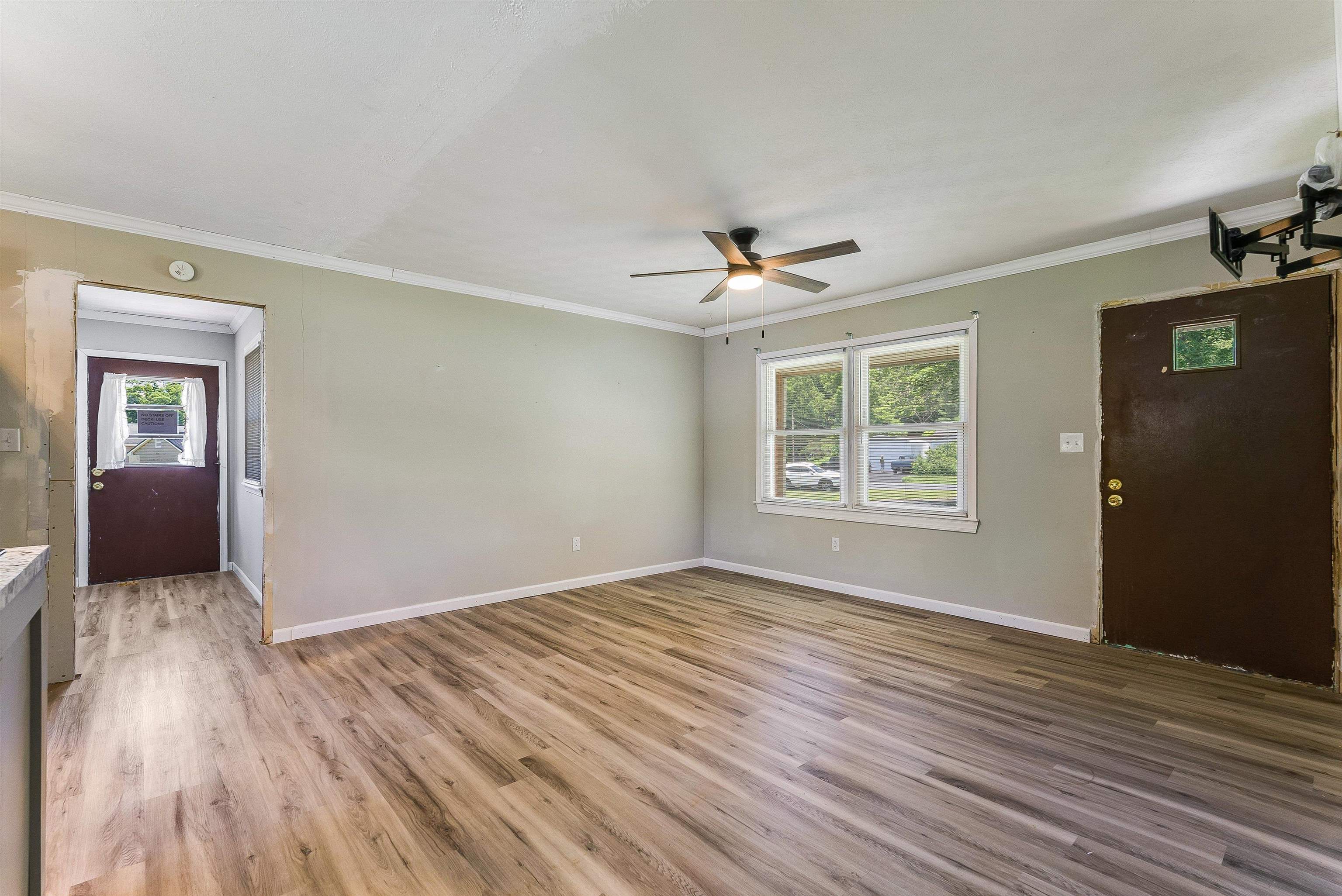 29 CRAWFORD DR