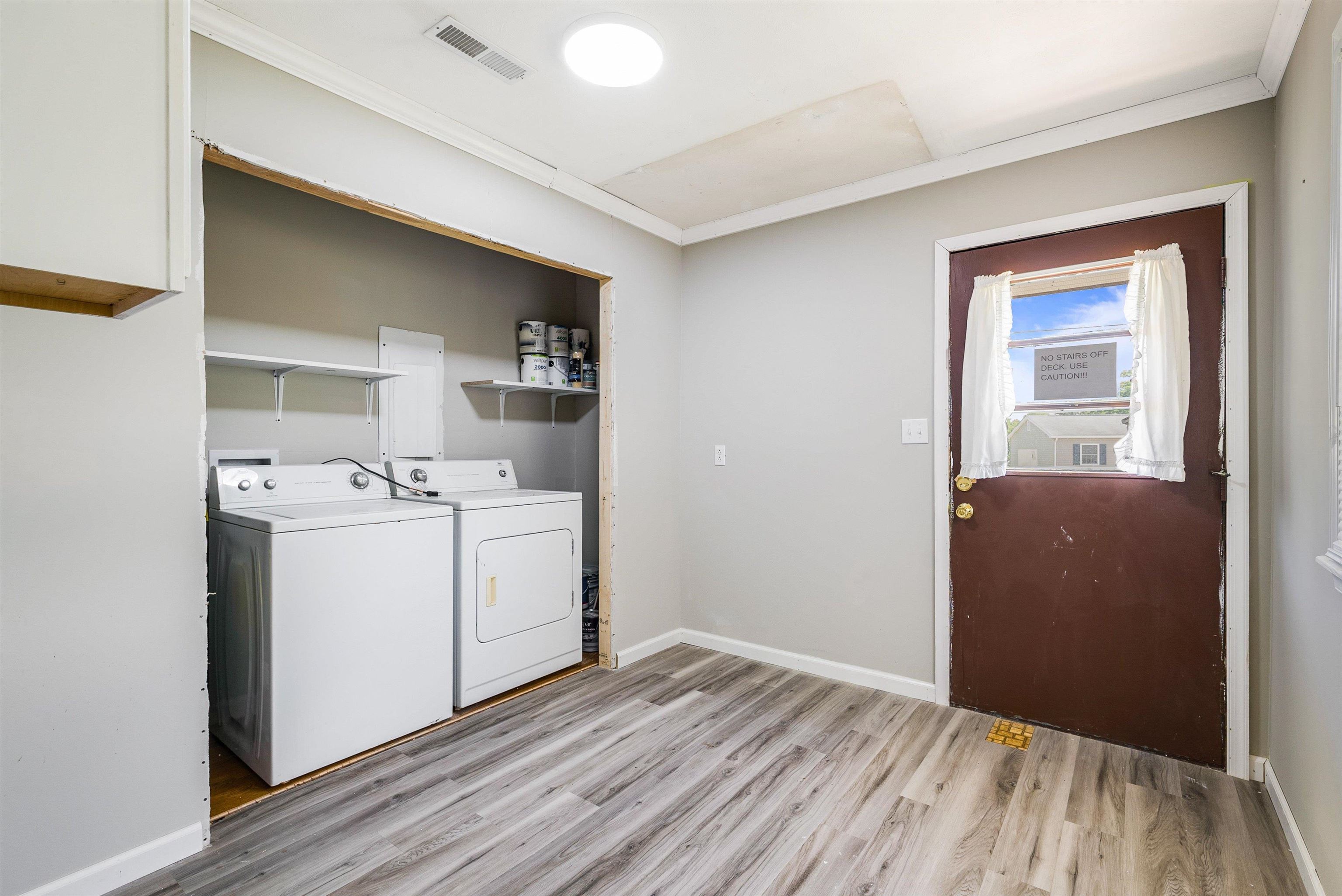 29 CRAWFORD DR