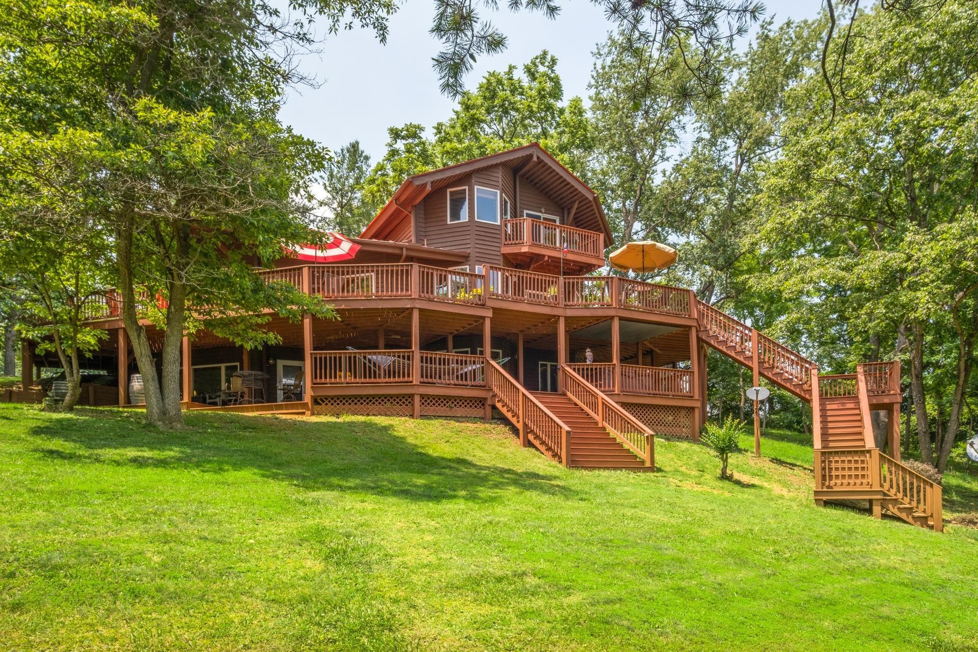 121 PENNY LN
