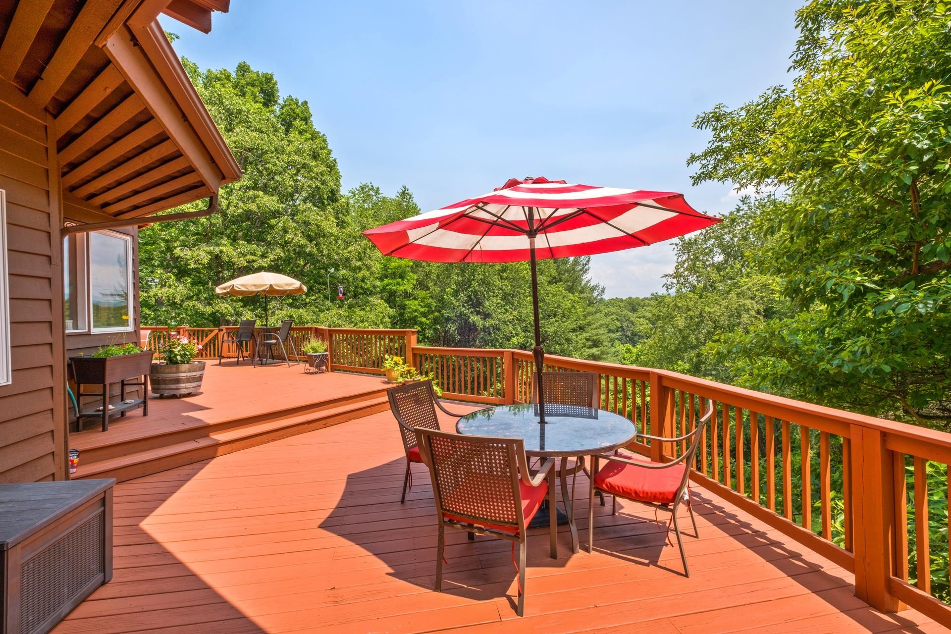 121 PENNY LN