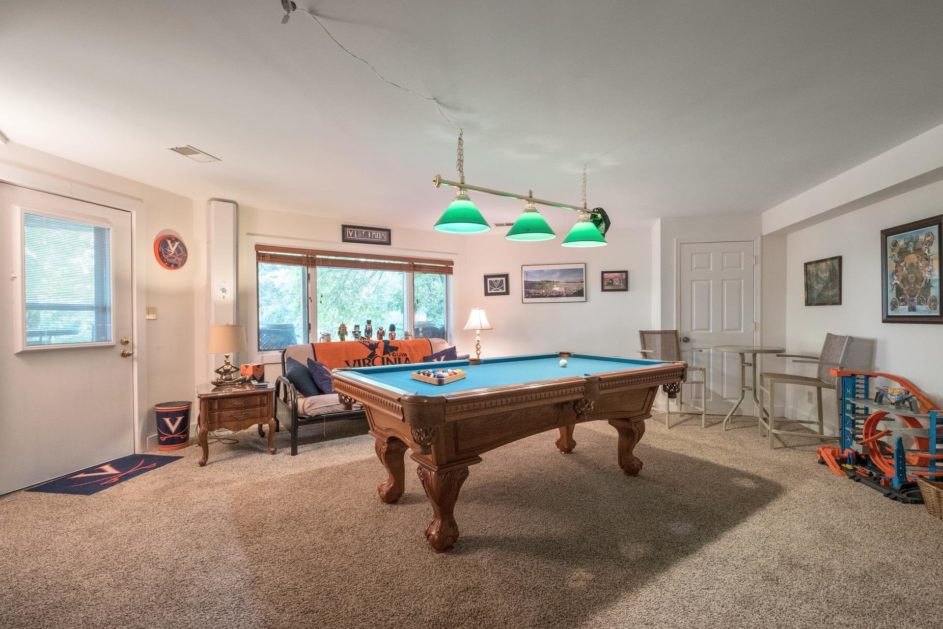 121 PENNY LN