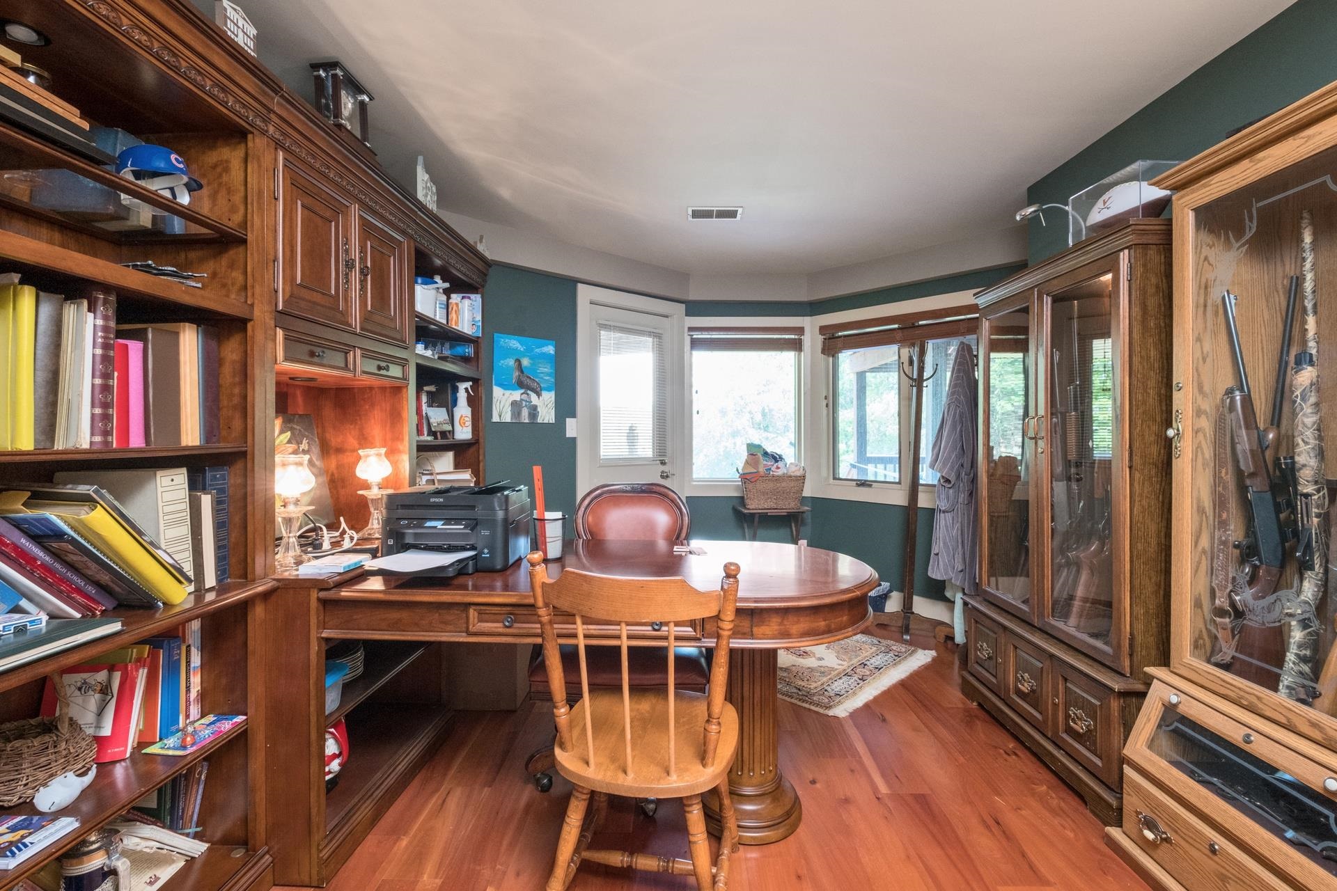 121 PENNY LN