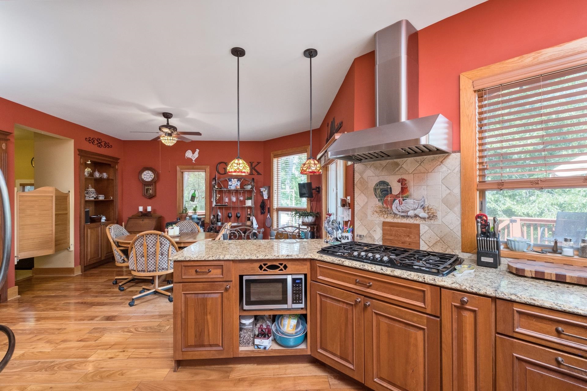 121 PENNY LN