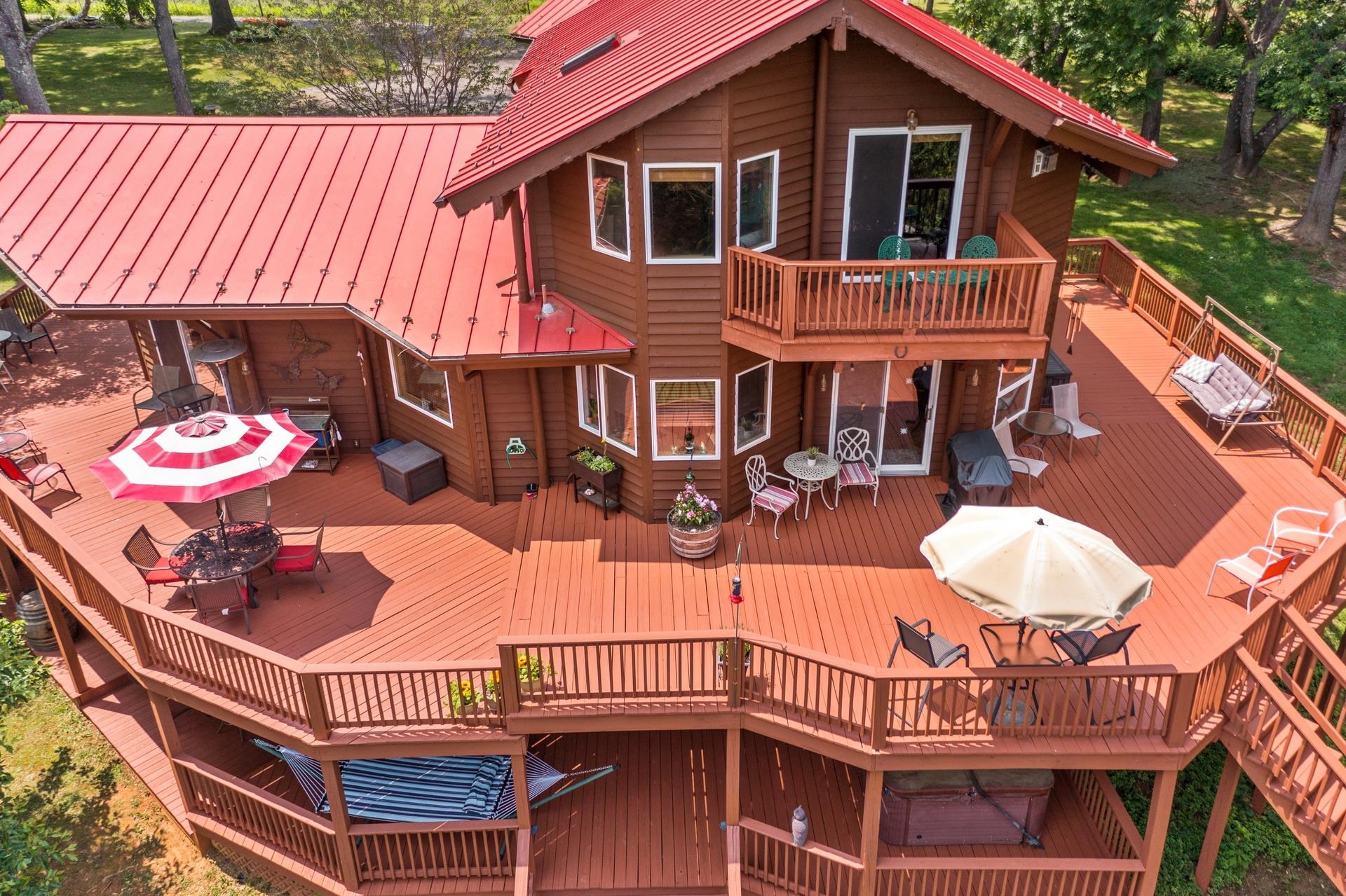 121 PENNY LN