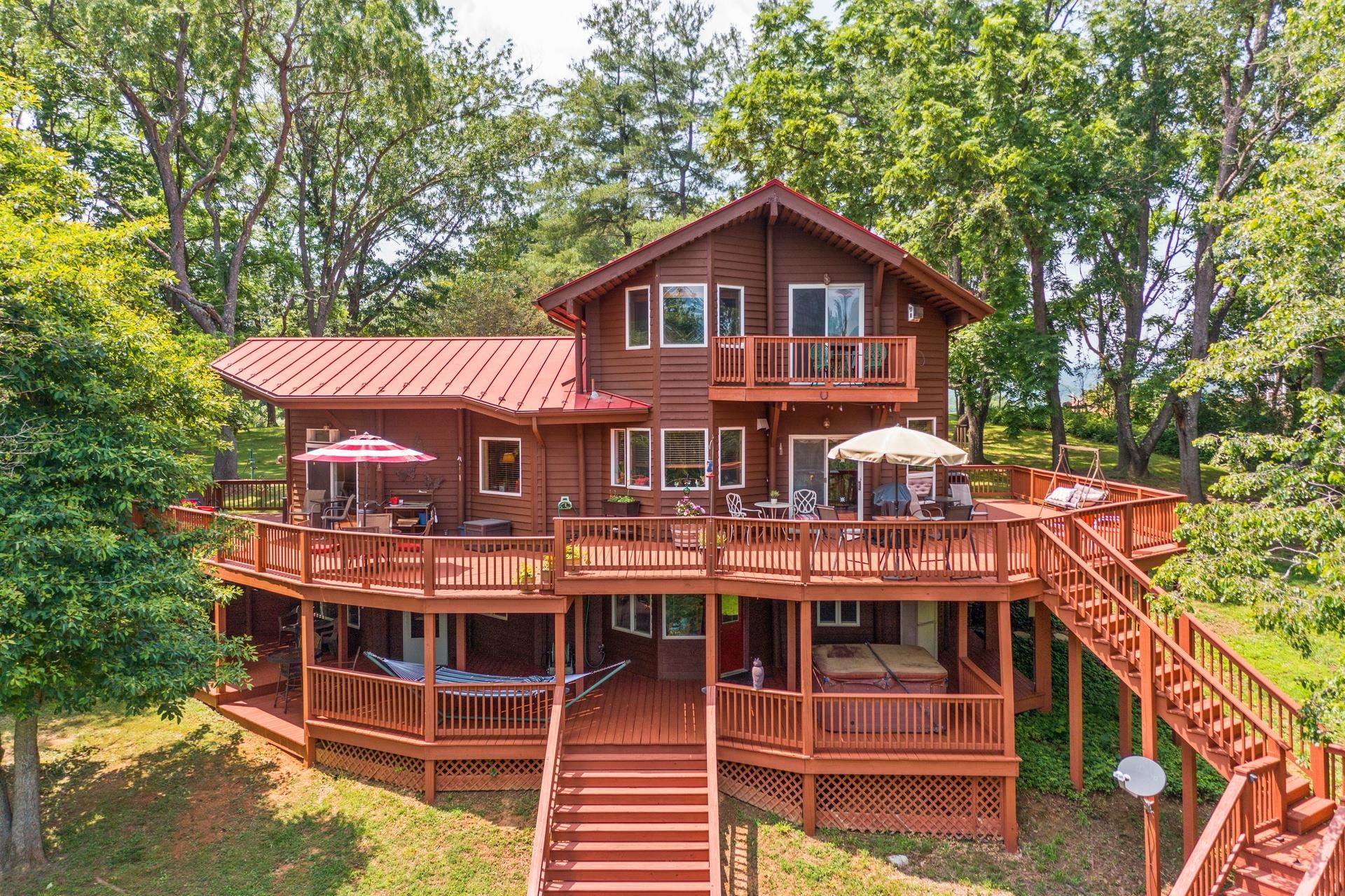 121 PENNY LN