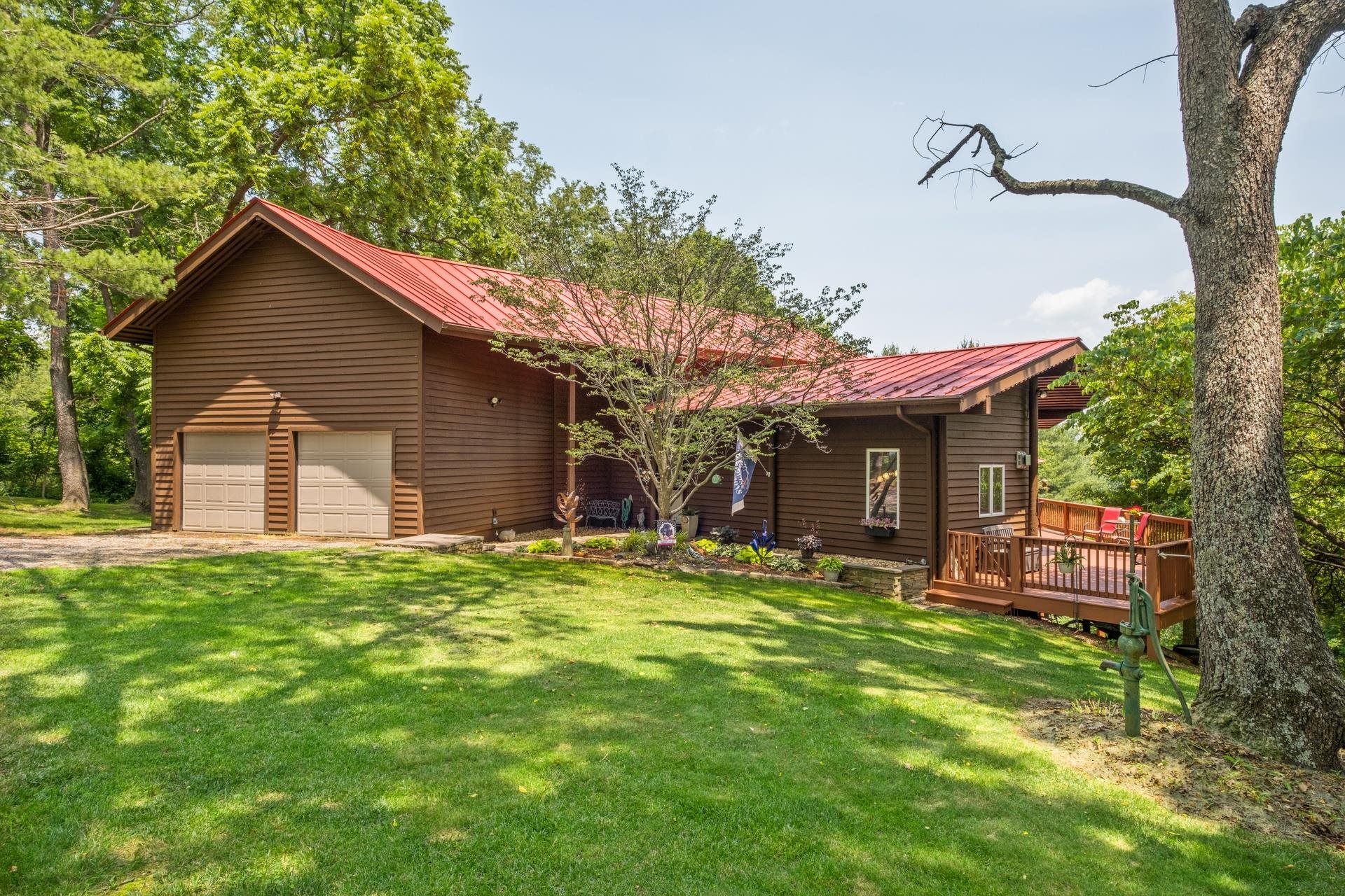121 PENNY LN