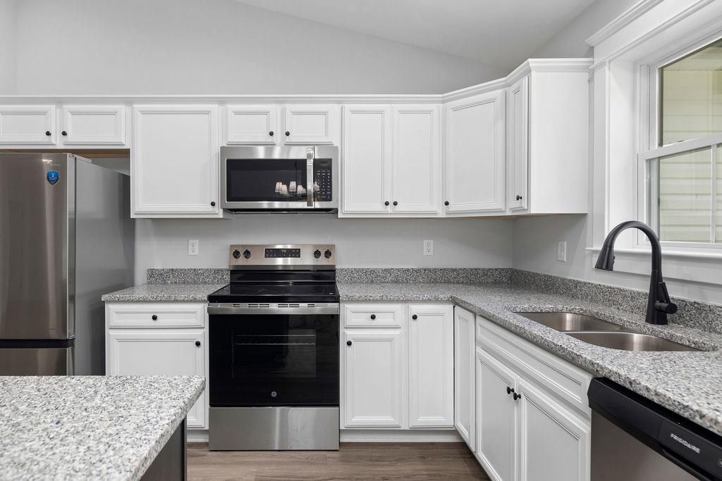 181 LINDBURGH DR