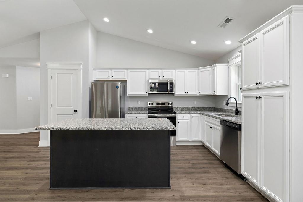 181 LINDBURGH DR