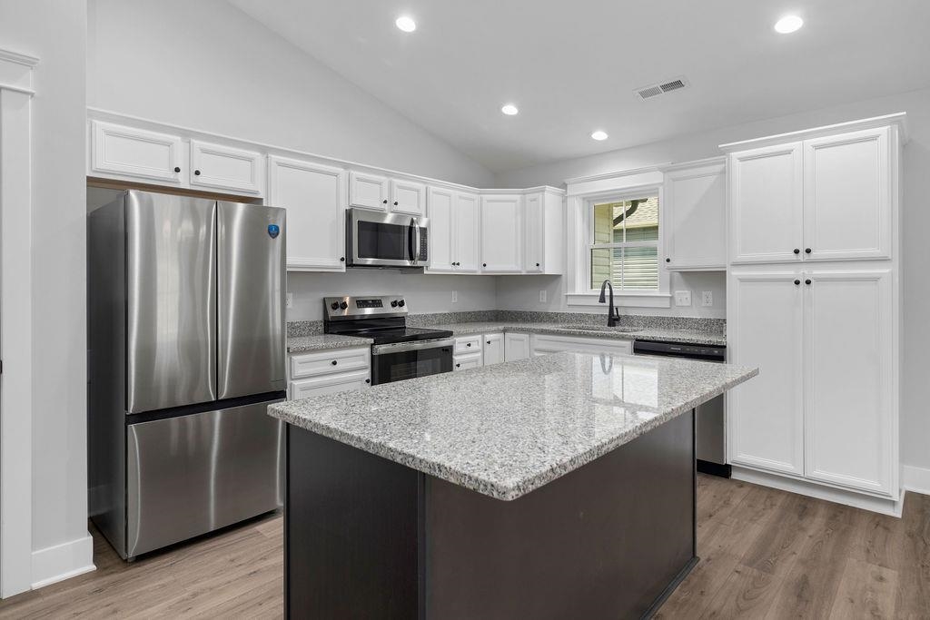 181 LINDBURGH DR