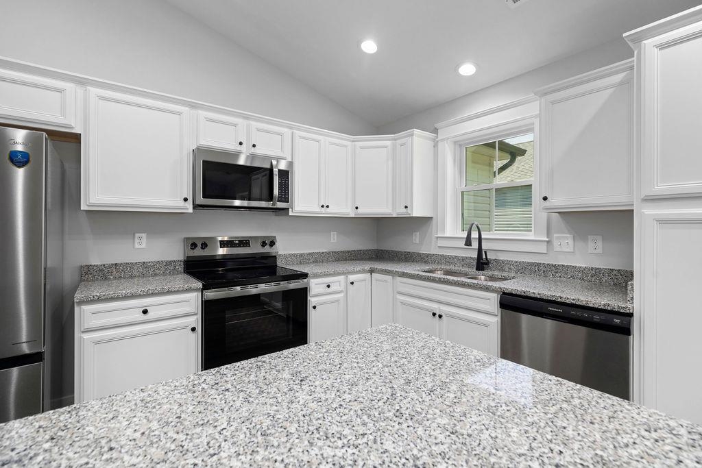 181 LINDBURGH DR