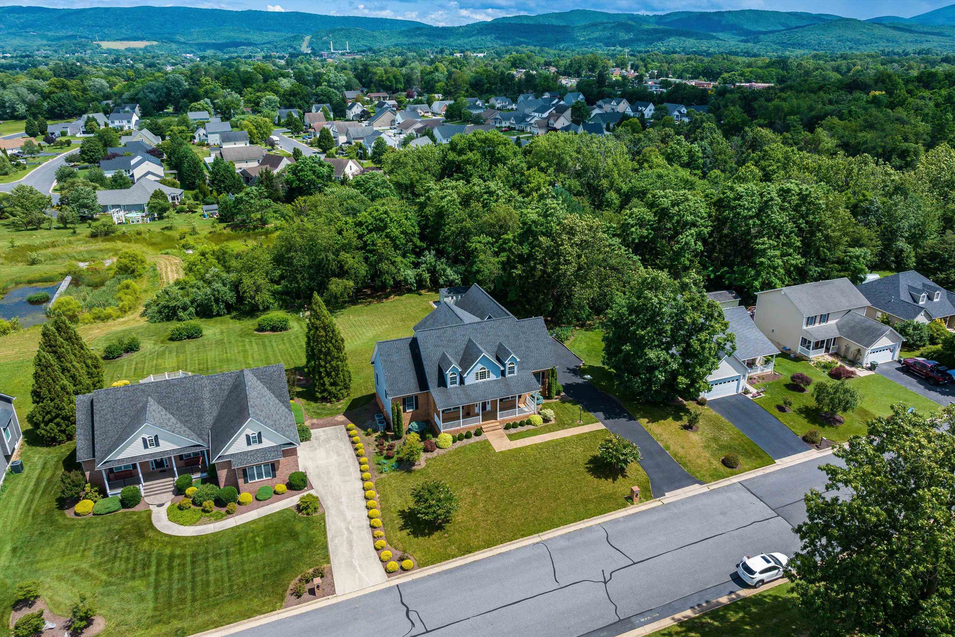 2554 VILLAGE DR
