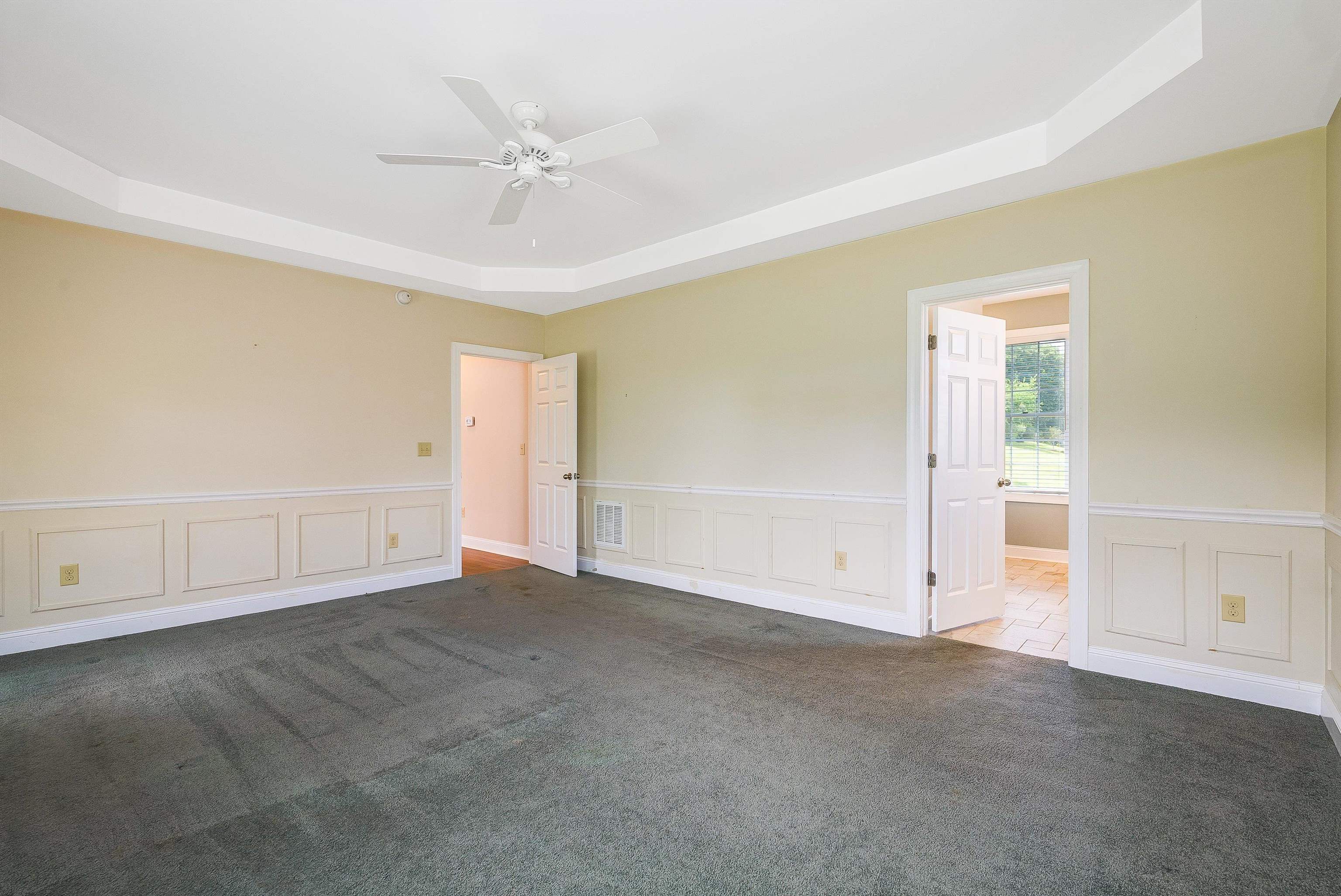 2554 VILLAGE DR