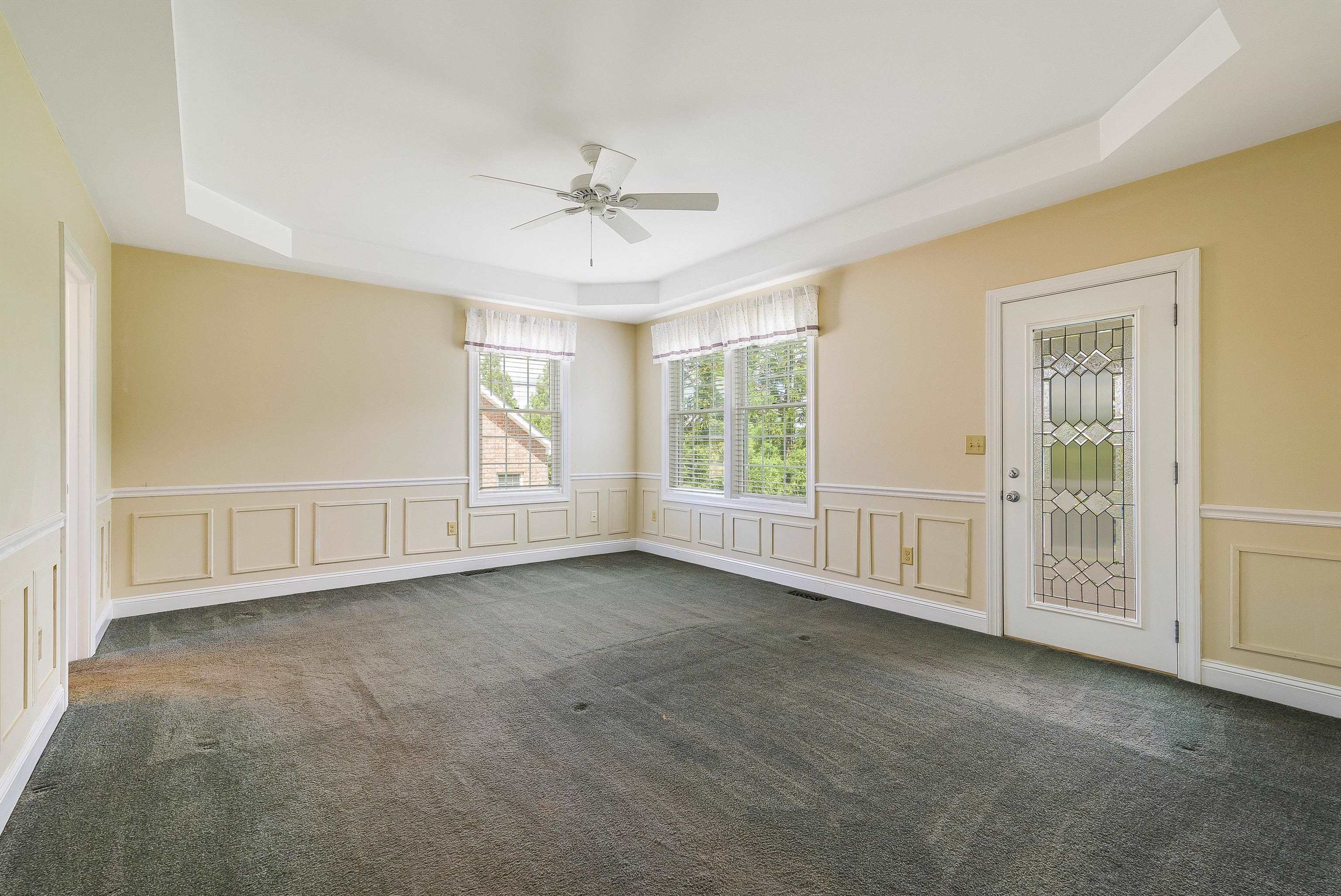 2554 VILLAGE DR