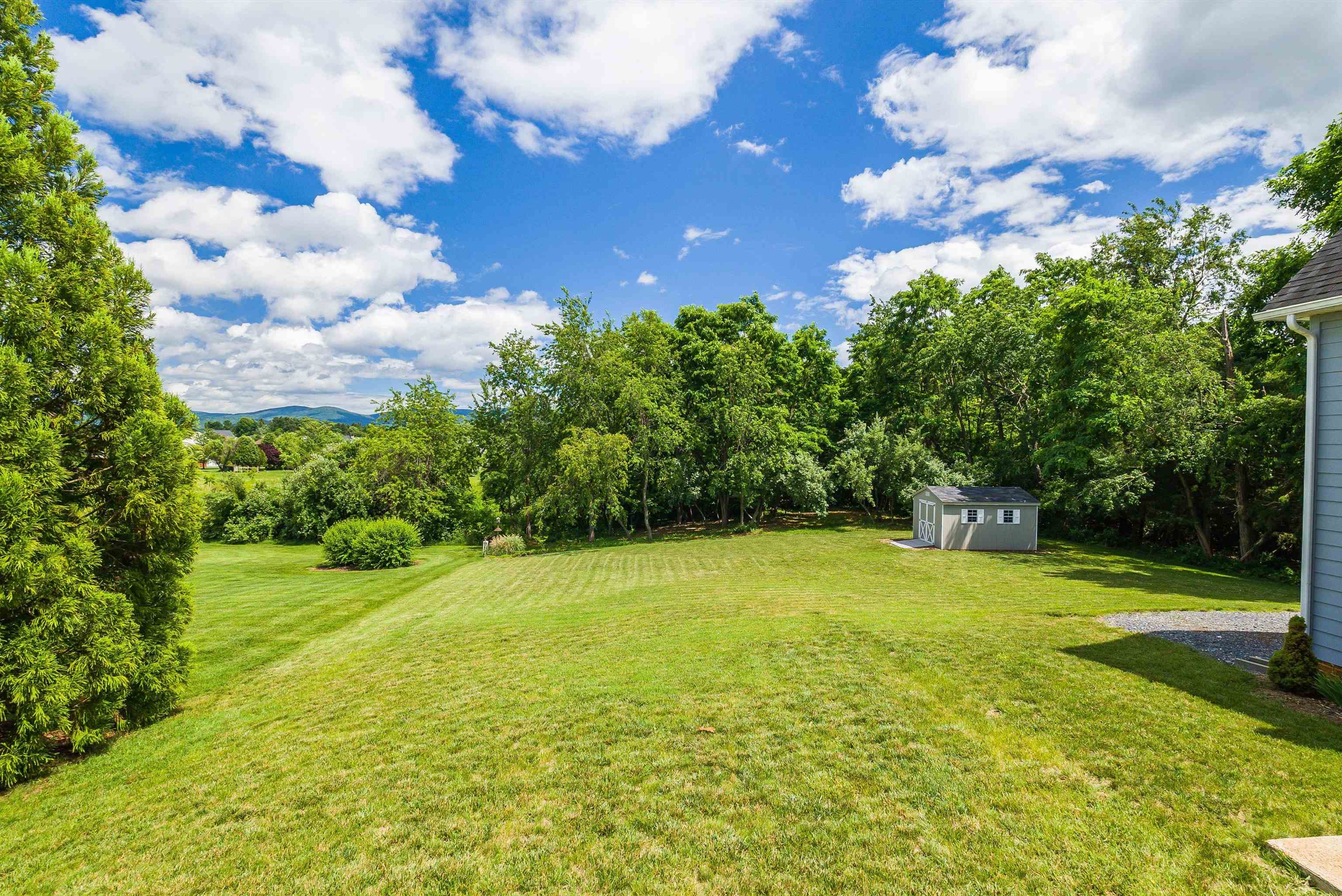 2554 VILLAGE DR