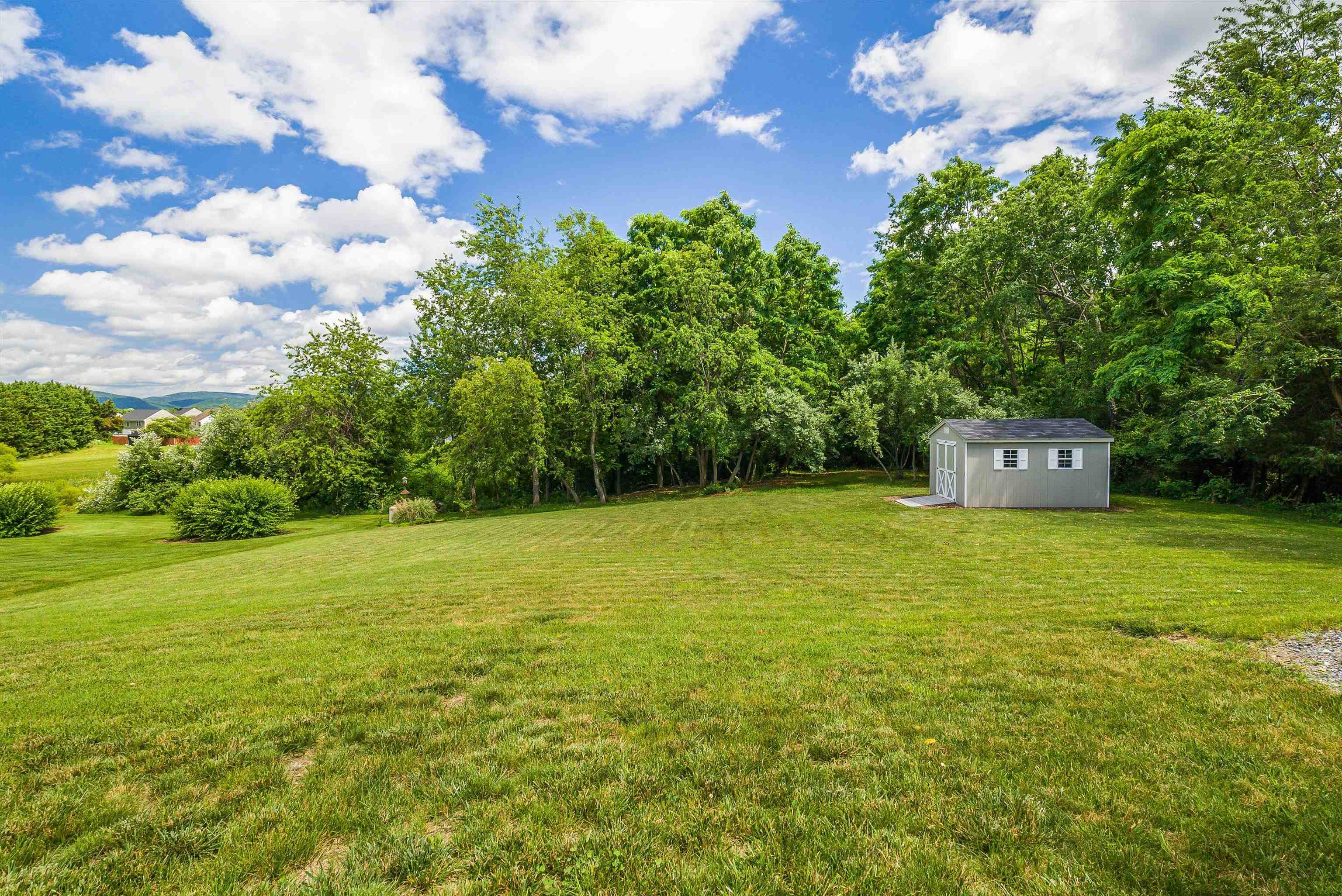 2554 VILLAGE DR