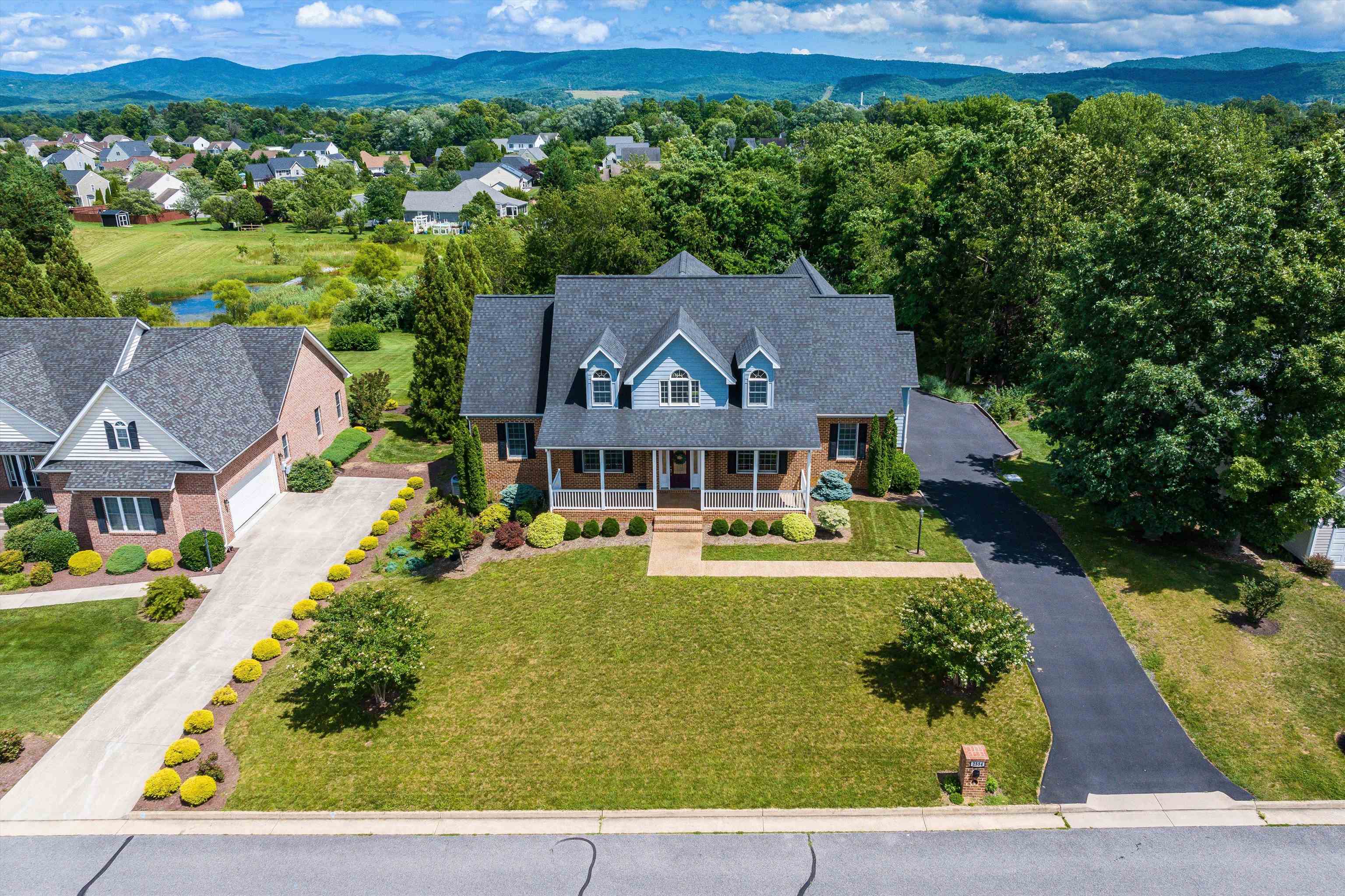 2554 VILLAGE DR