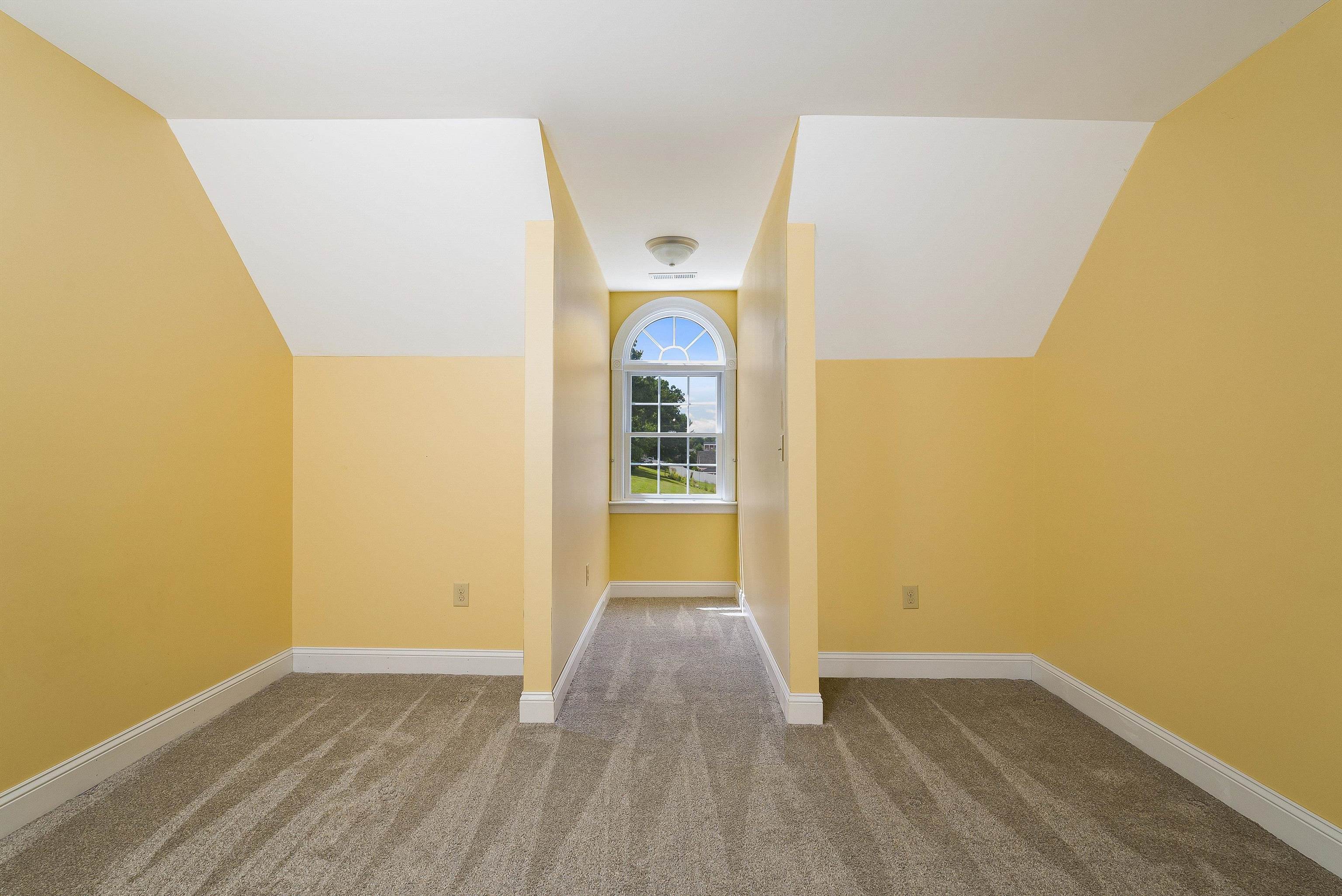 2554 VILLAGE DR