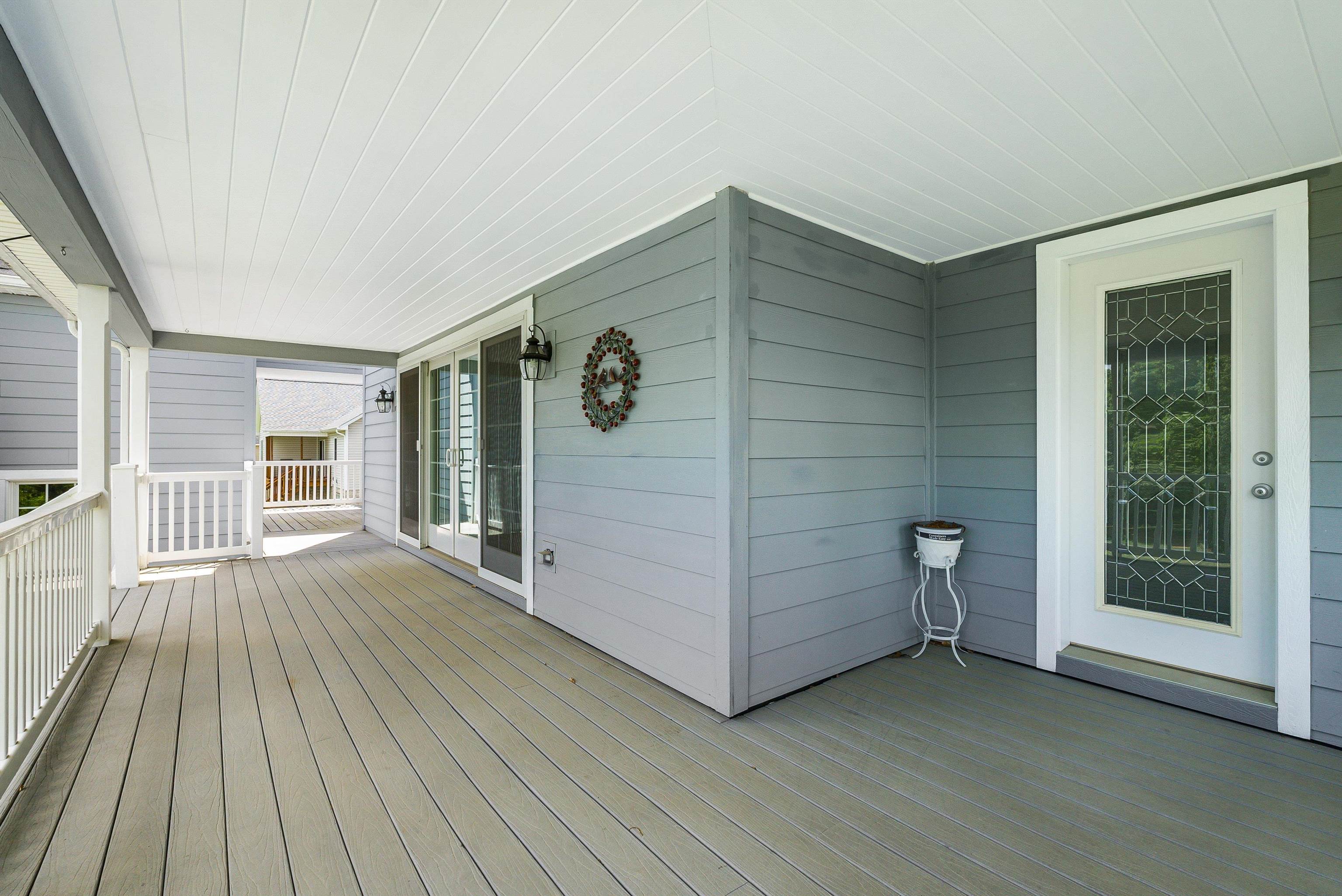 2554 VILLAGE DR