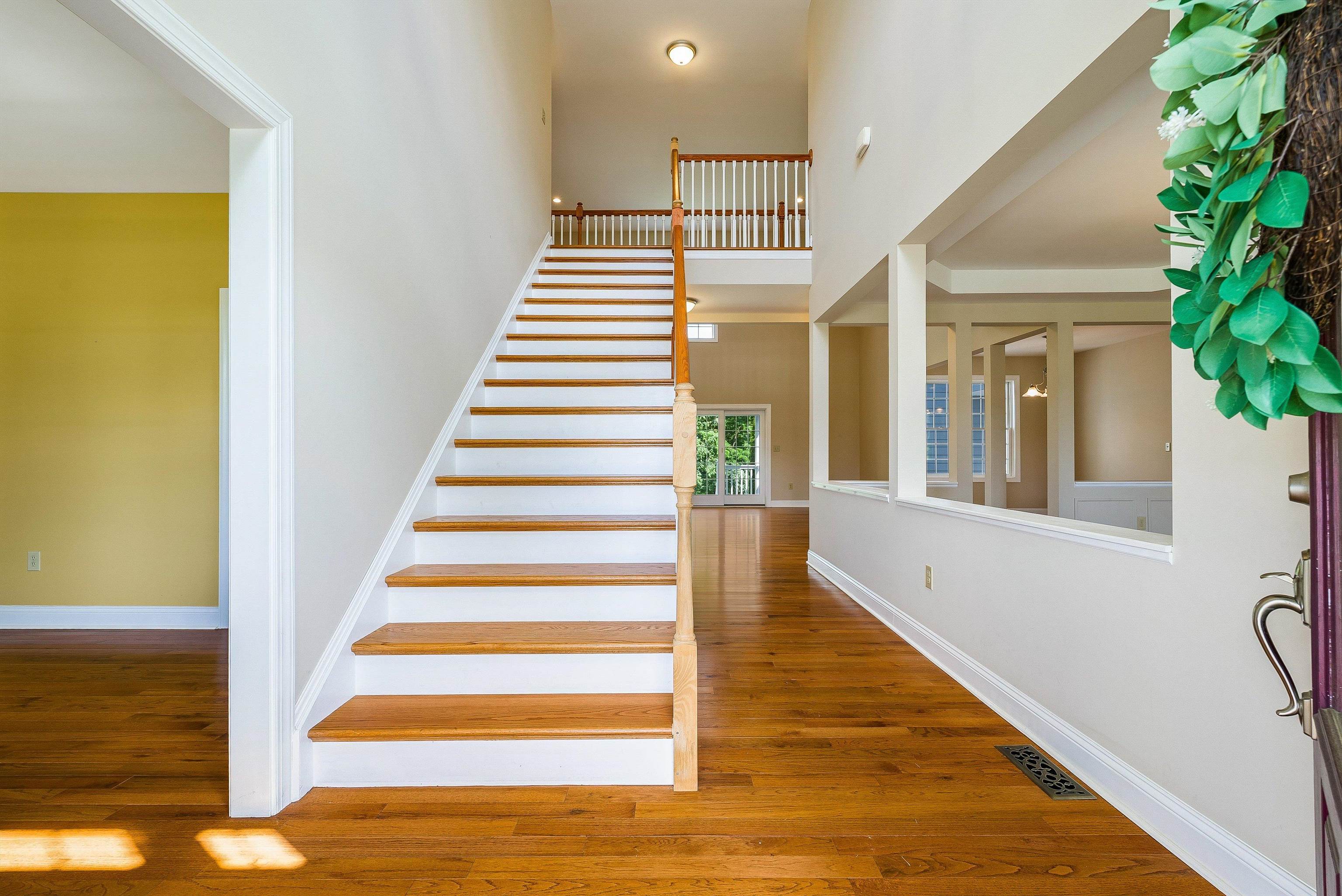 2554 VILLAGE DR