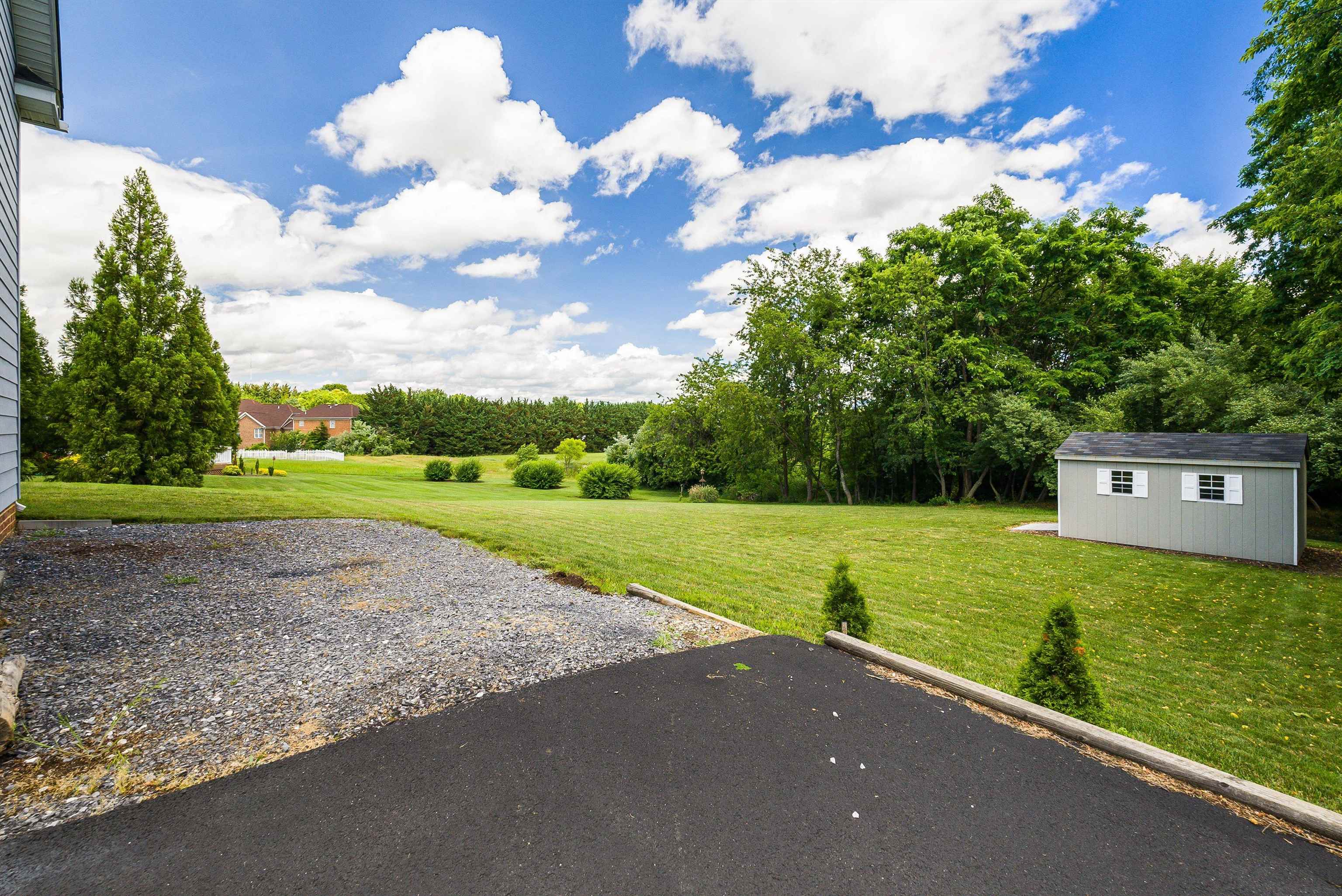 2554 VILLAGE DR