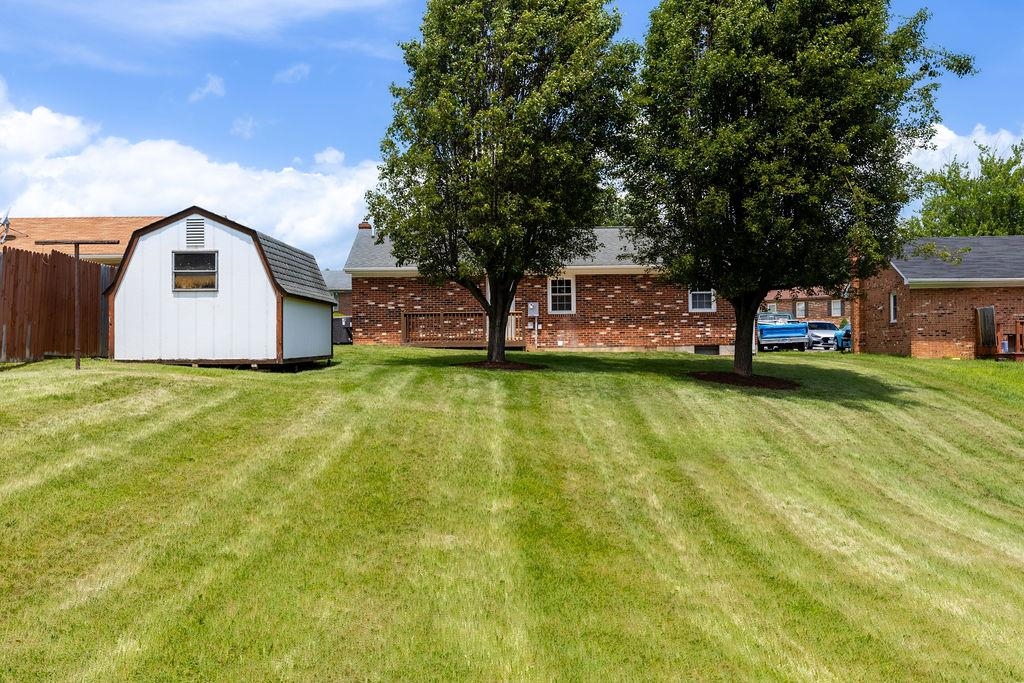 81 EASTGATE DR