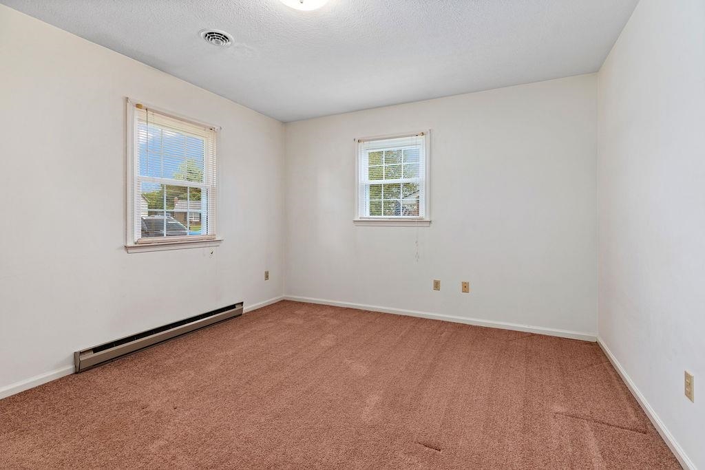 81 EASTGATE DR