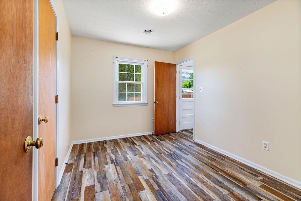 81 EASTGATE DR