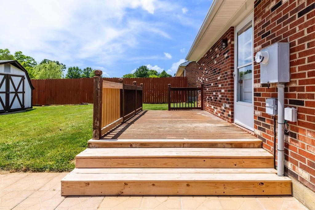 81 EASTGATE DR