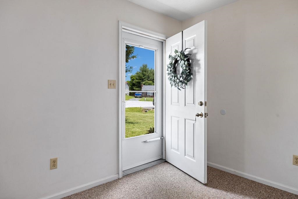 81 EASTGATE DR
