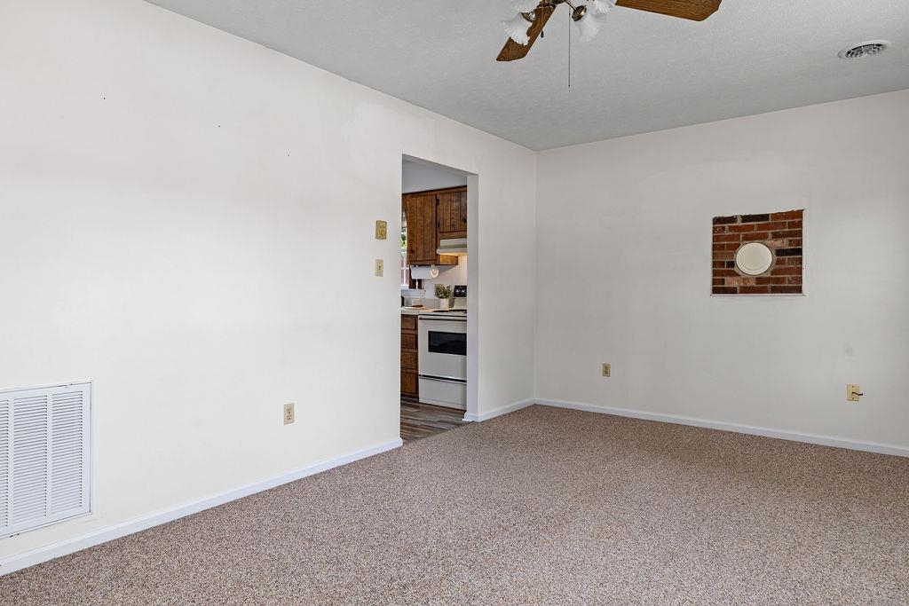 81 EASTGATE DR