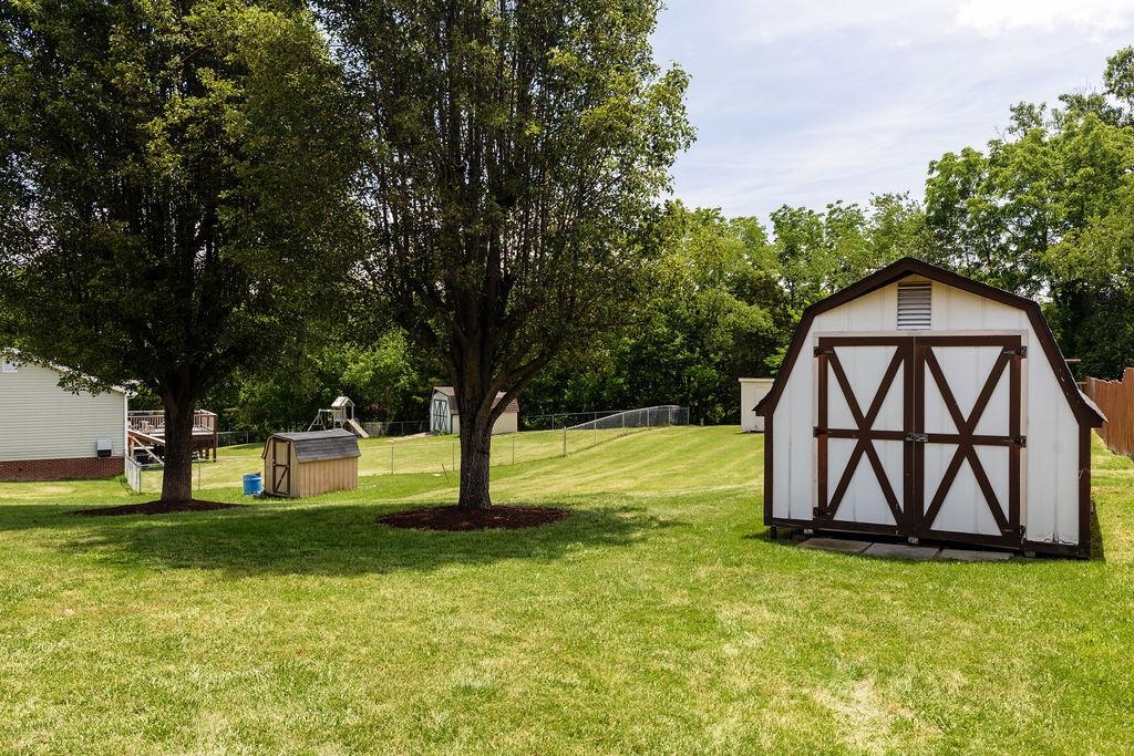 81 EASTGATE DR
