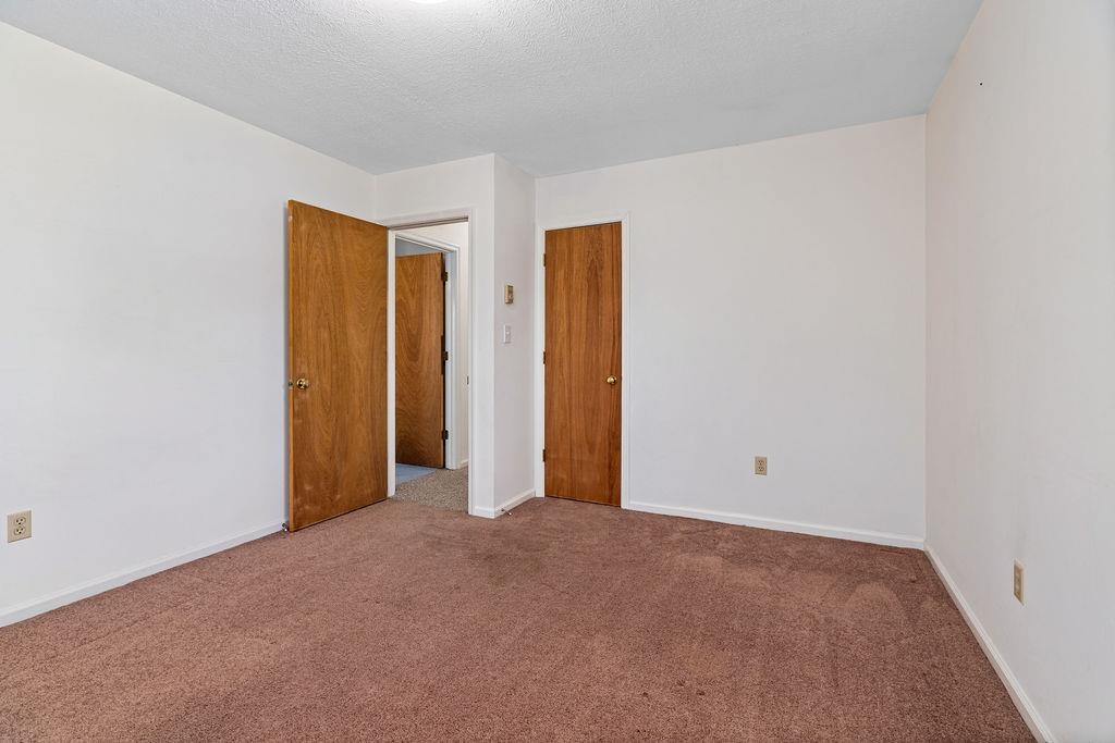 81 EASTGATE DR