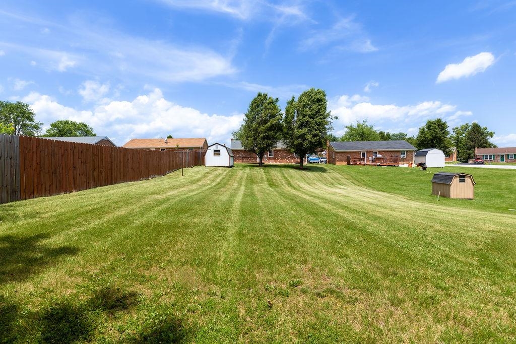 81 EASTGATE DR