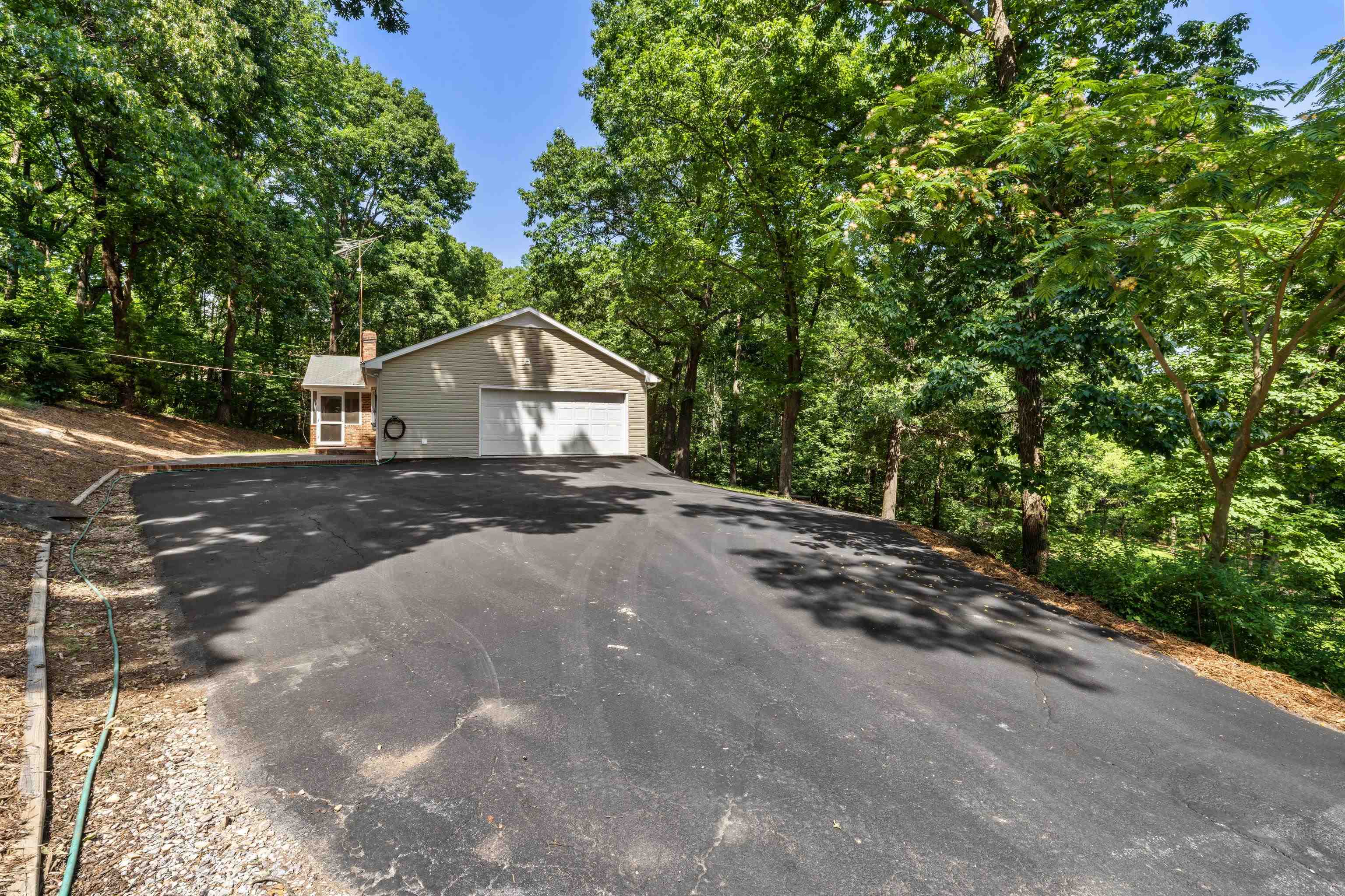 2035 LEE JACKSON HWY