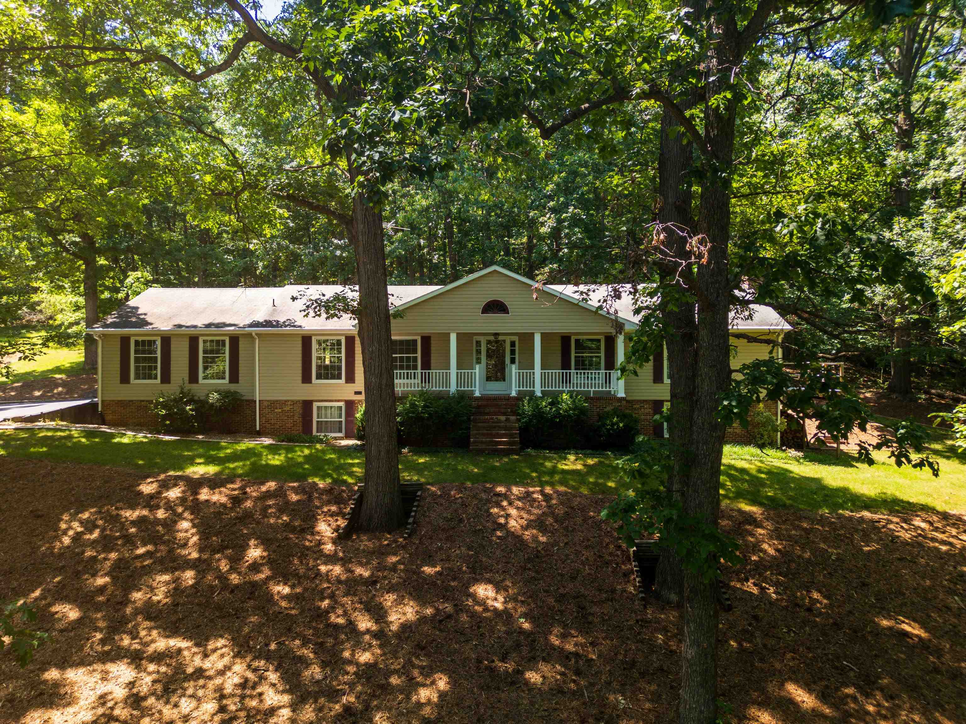 2035 LEE JACKSON HWY