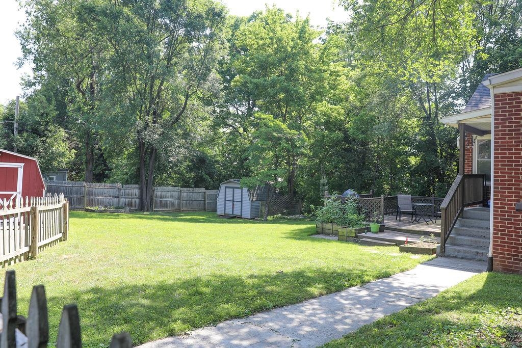 1625 W MAIN ST