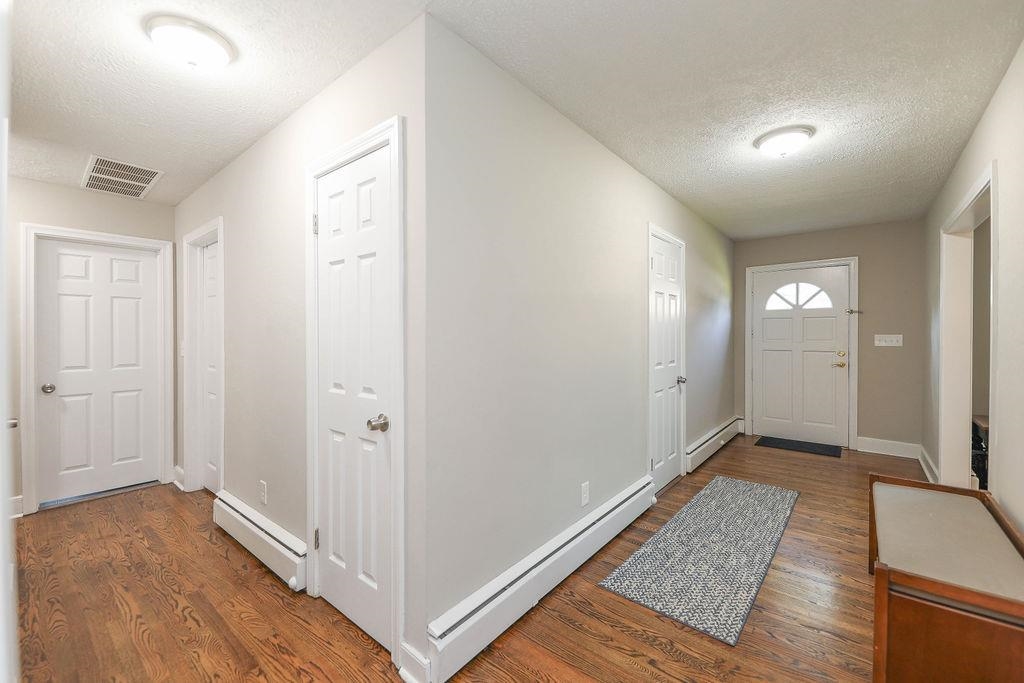 1625 W MAIN ST
