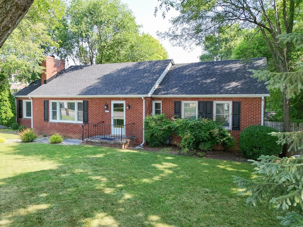 1625 W MAIN ST