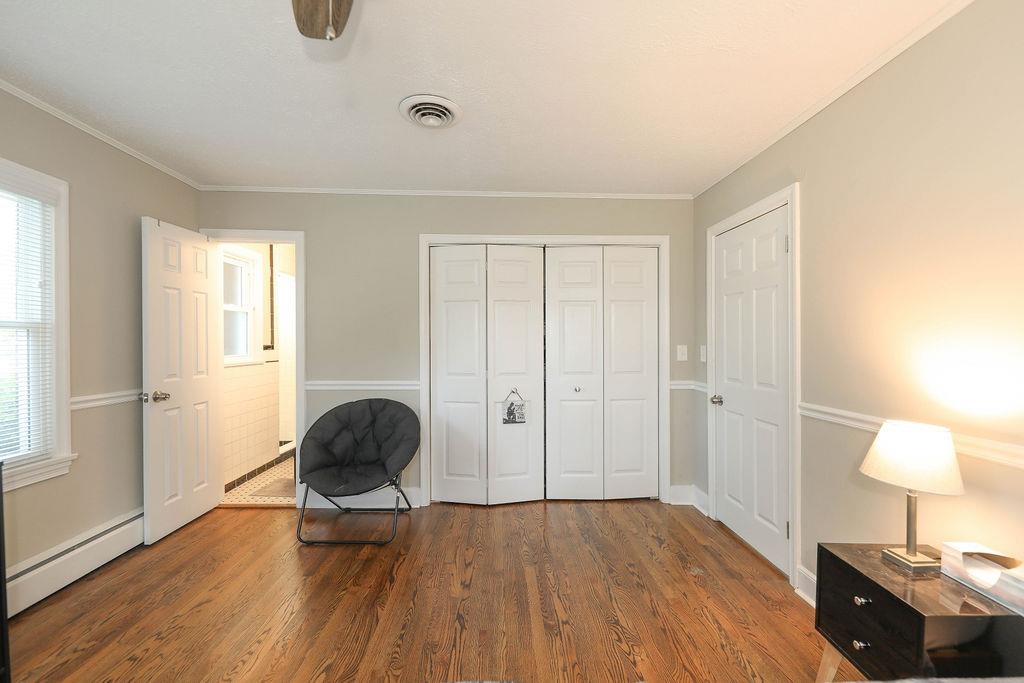 1625 W MAIN ST
