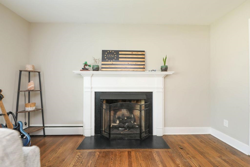 1625 W MAIN ST