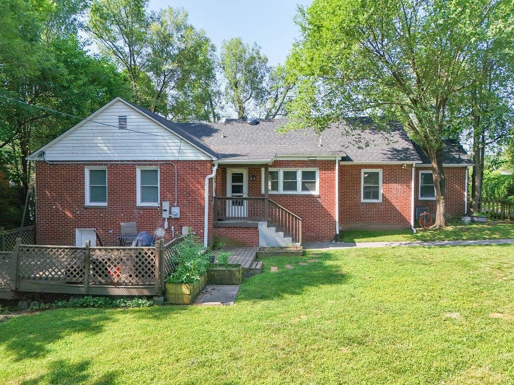 1625 W MAIN ST