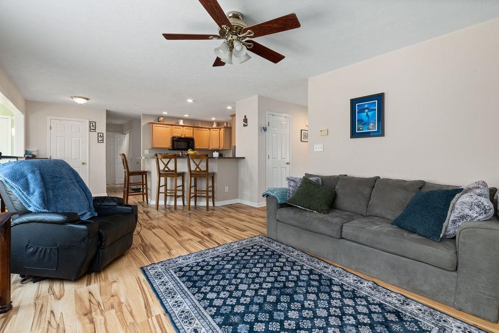 30 BEATRICE CT