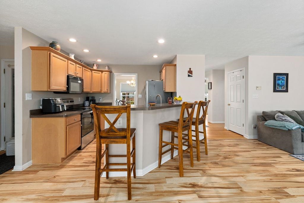 30 BEATRICE CT