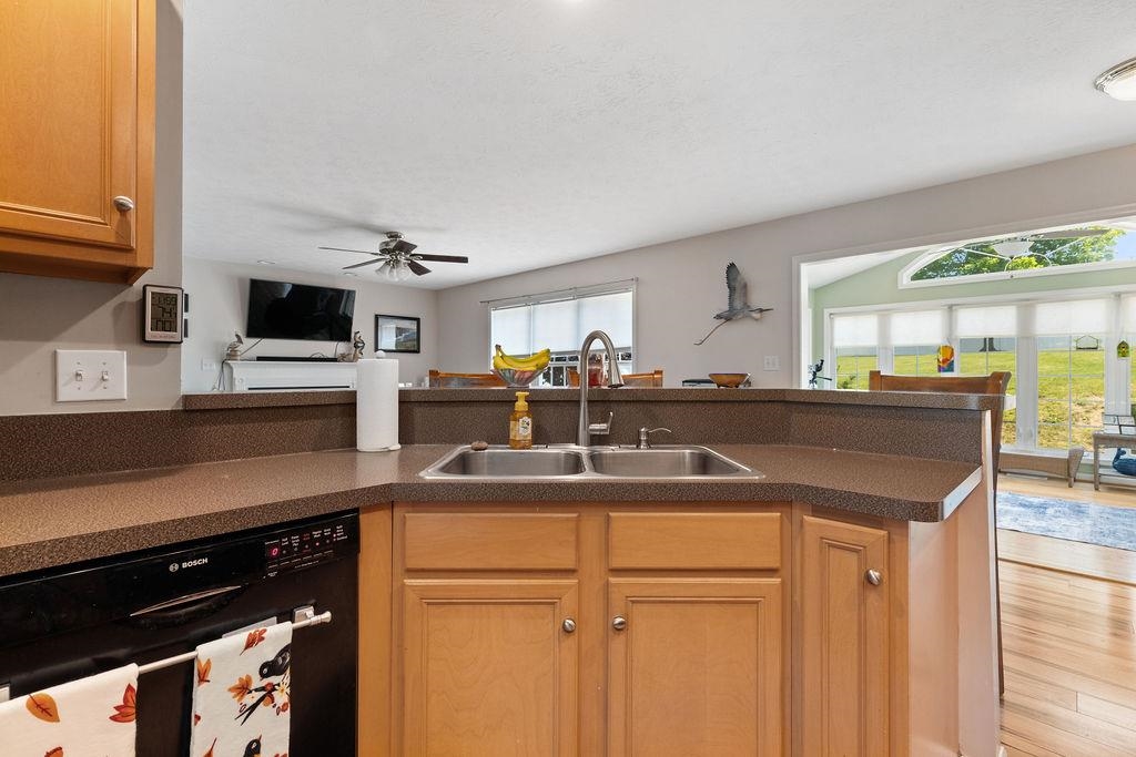 30 BEATRICE CT