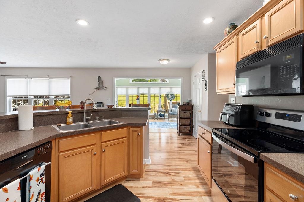30 BEATRICE CT